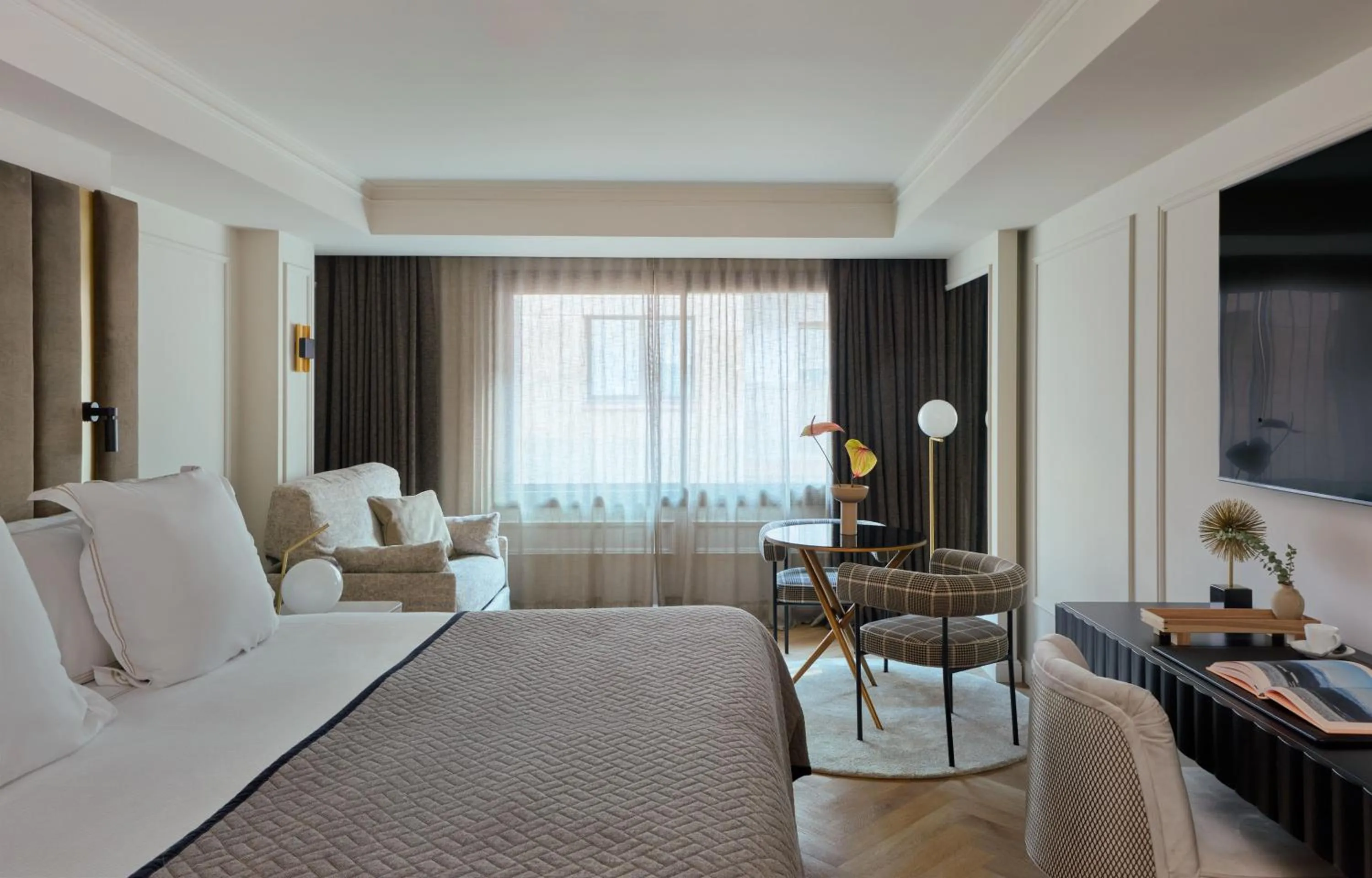 Property building, Bed in MiM Andorra Meliá Collection