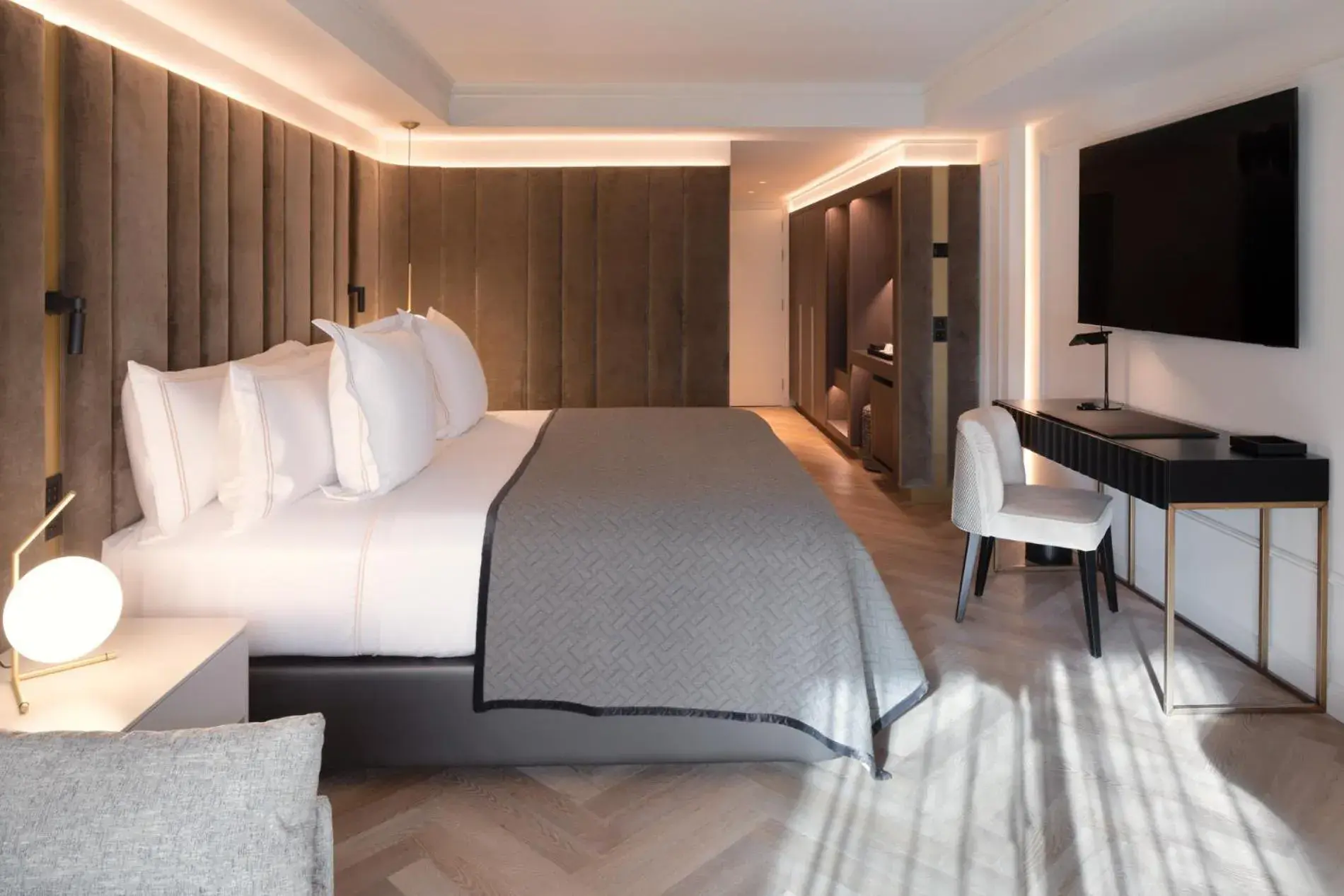 Superior Double Room in Hotel MIM Andorra Superior Double Room in Hotel MIM Andorra