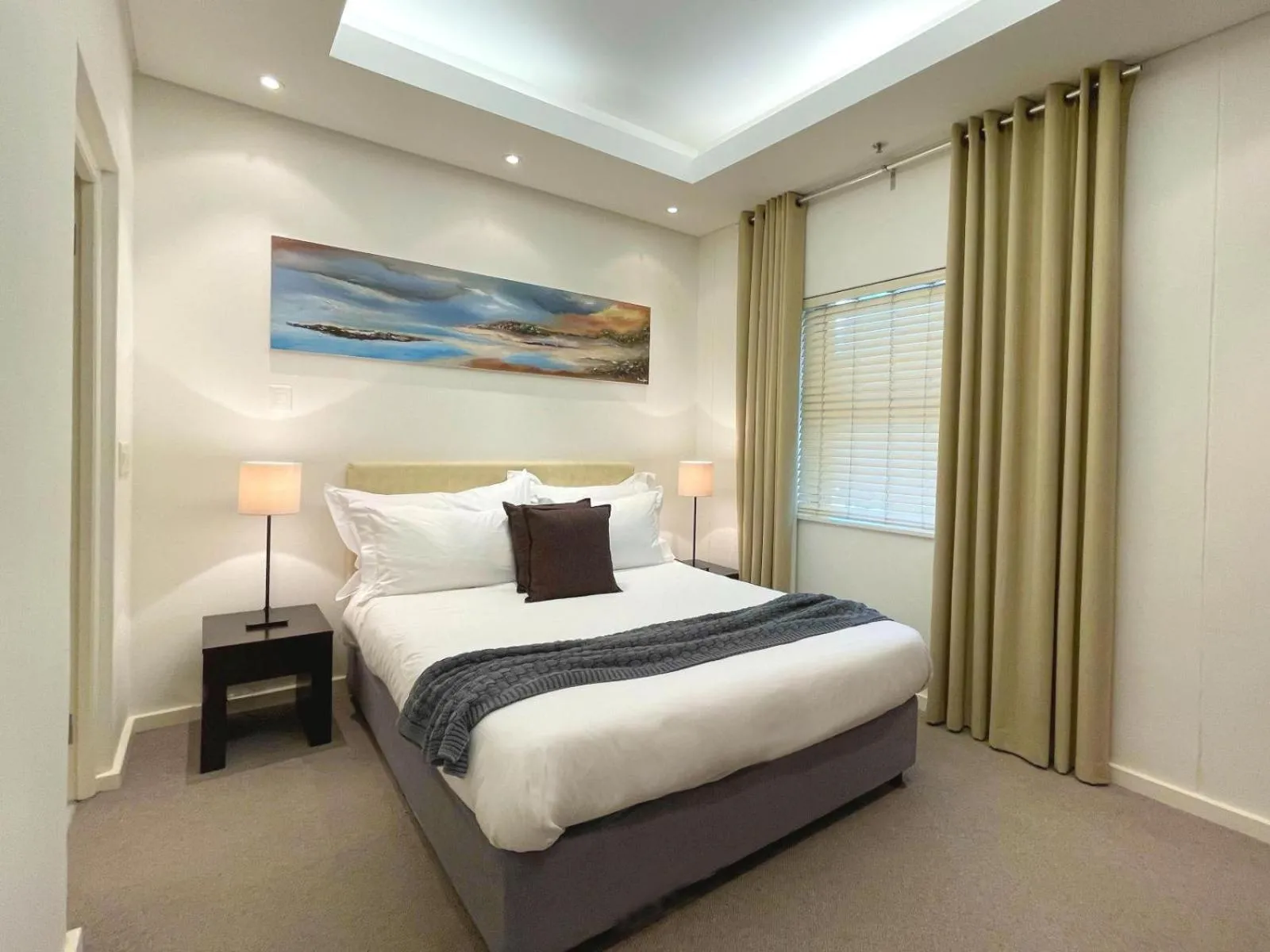 One-Bedroom Apartment in Mandela Place Apartment