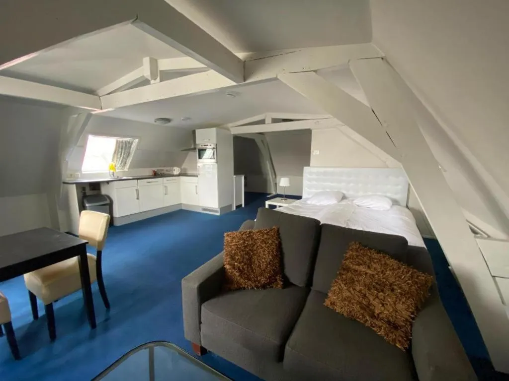 Bed in Hotel La Noire - Delft City Centre