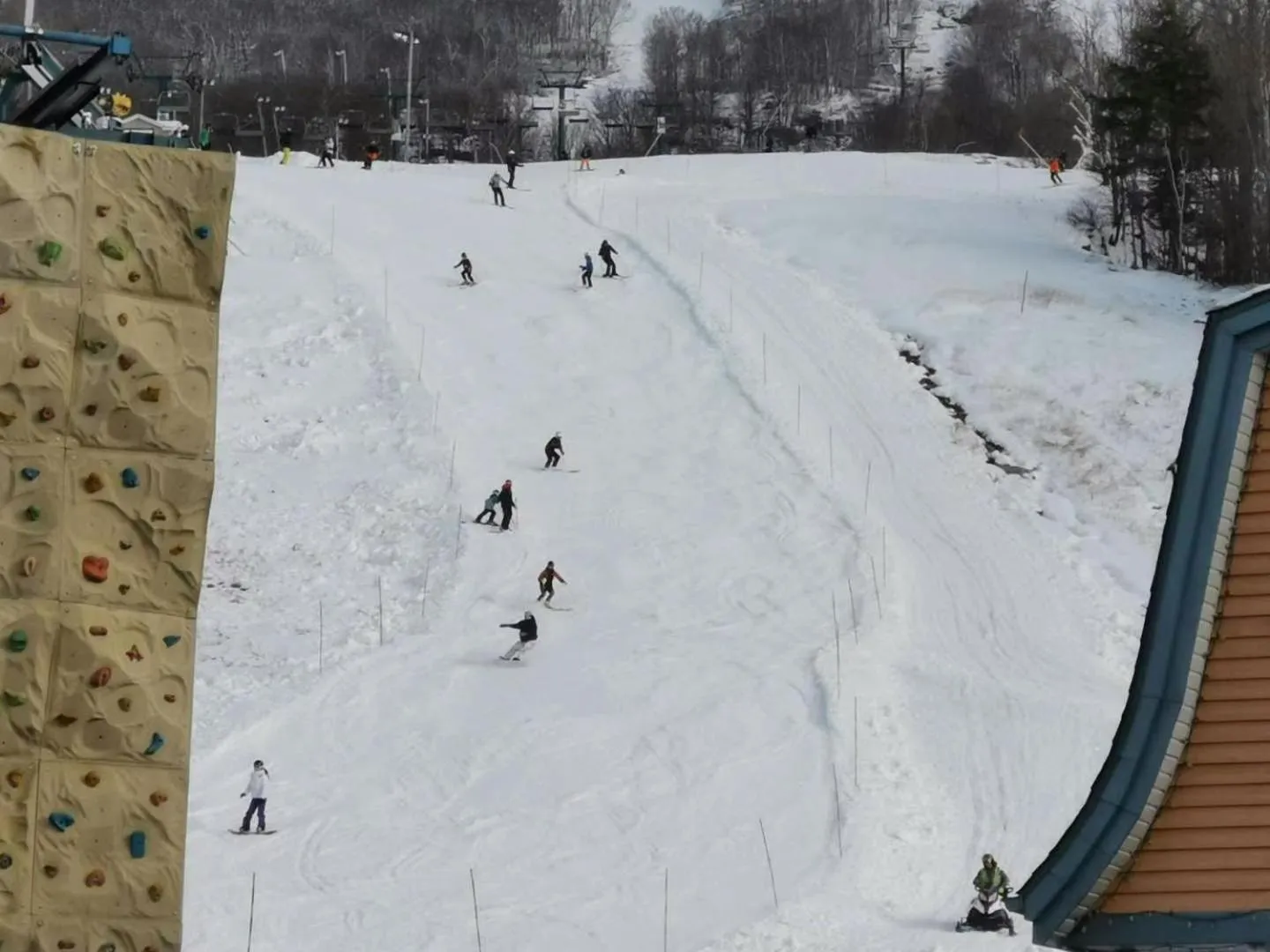 Studio with king bed, sofa bed and terrace Mont-Tremblant