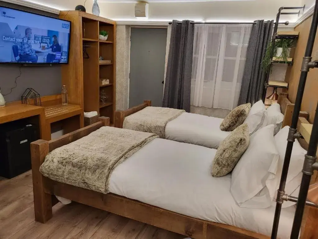 Deluxe Twin Room in Three Horseshoes, Bubbenhall Deluxe Twin Room in Three Horseshoes, Bubbenhall