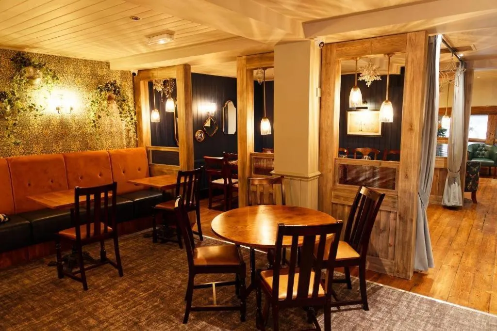 Dining area in Three Horseshoes, Bubbenhall