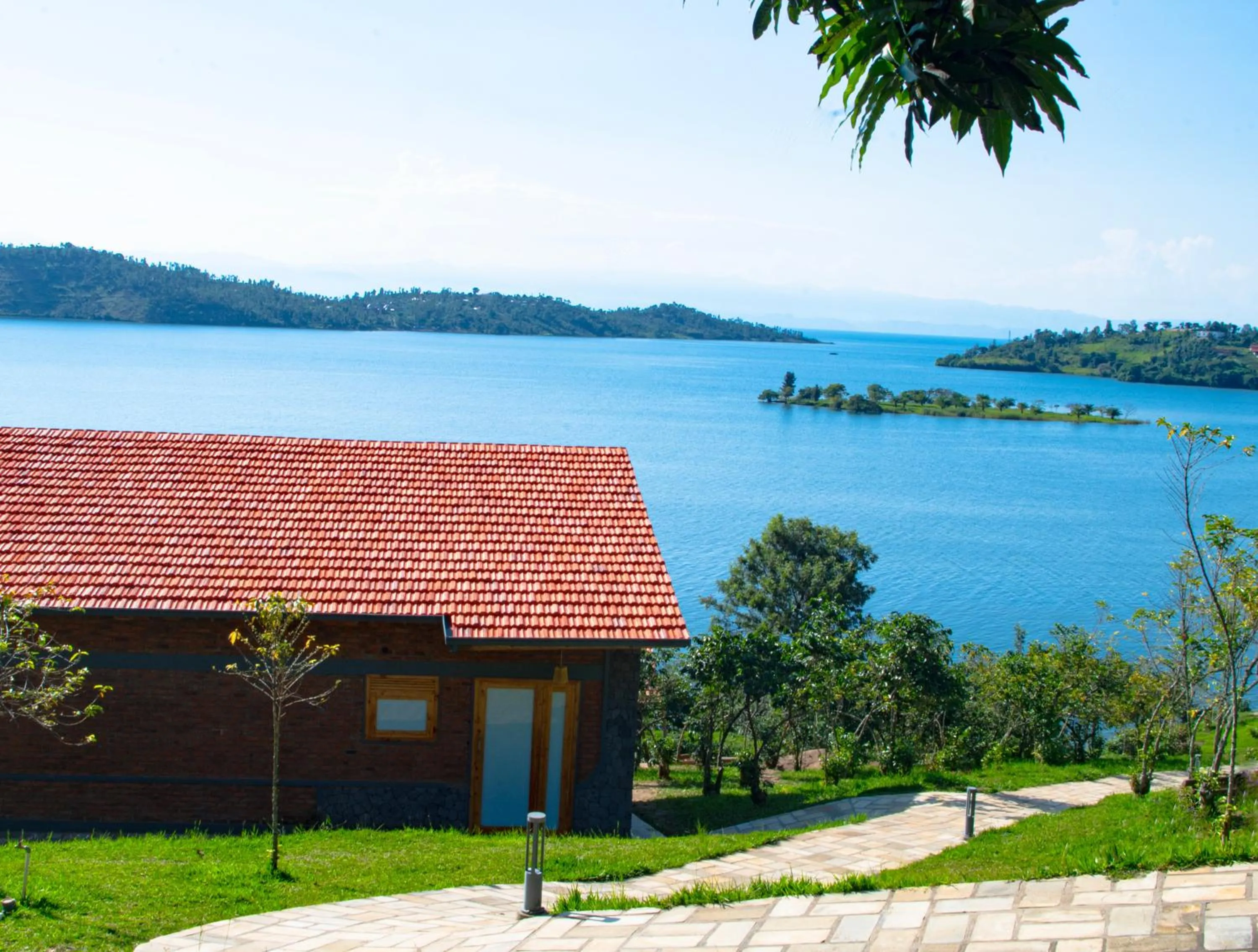 Day in Umutuzo Lodge Kivu Lake