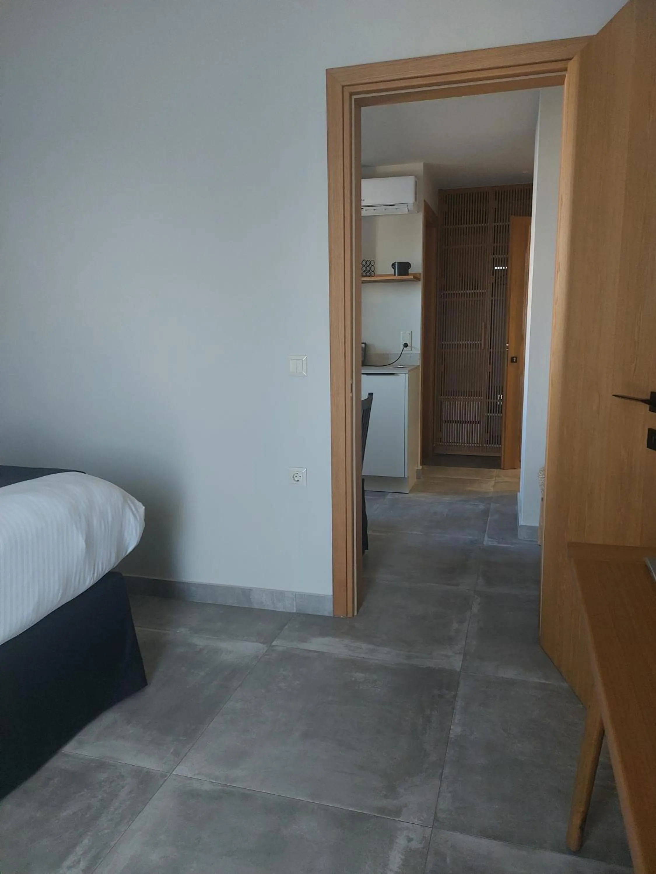 Bedroom, Bed in Chapter 02 Gallery Suites - ex GD Gallery Suites