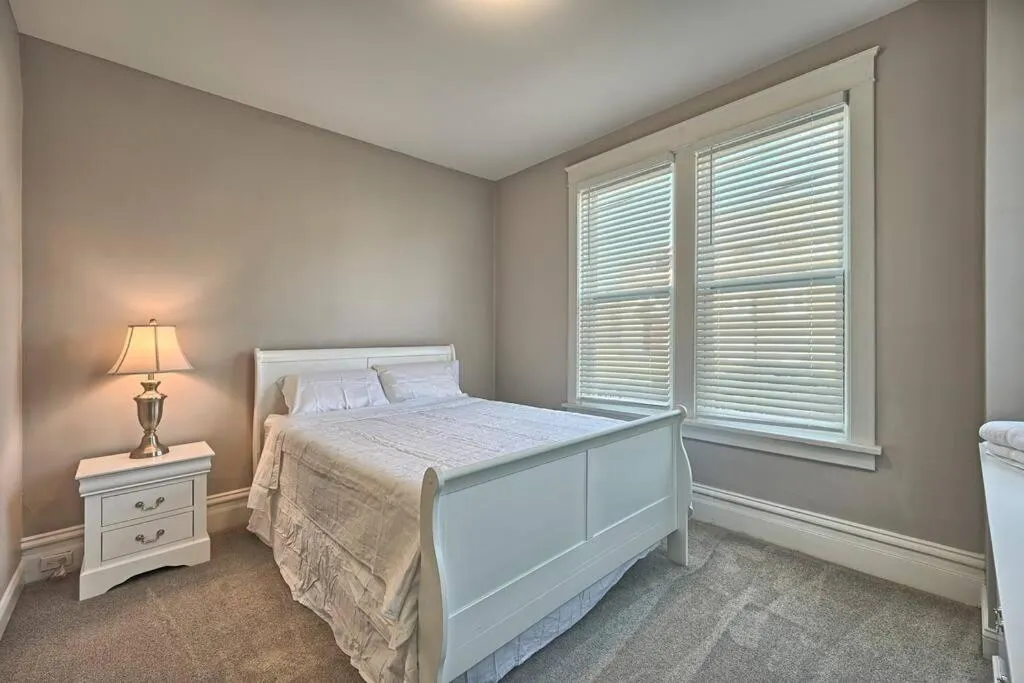 Bed in Suites on Seneca - Lovely 2 Bed 1 Bath Apartment