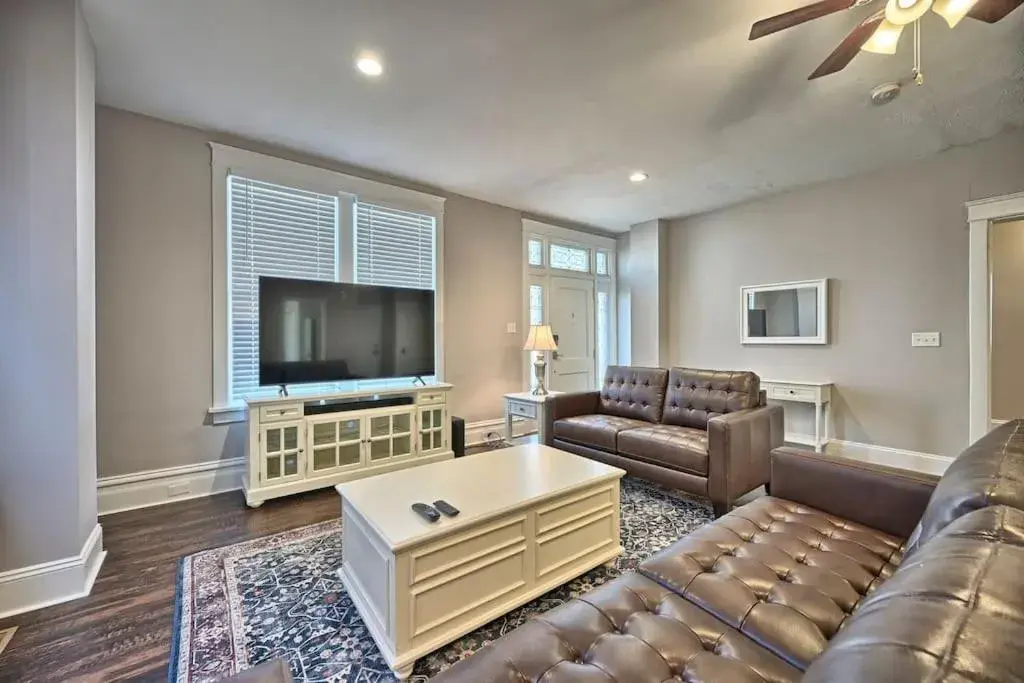 Suites on Seneca - Lovely 2 Bed 1 Bath Apartment Suites on Seneca - Lovely 2 Bed 1 Bath Apartment