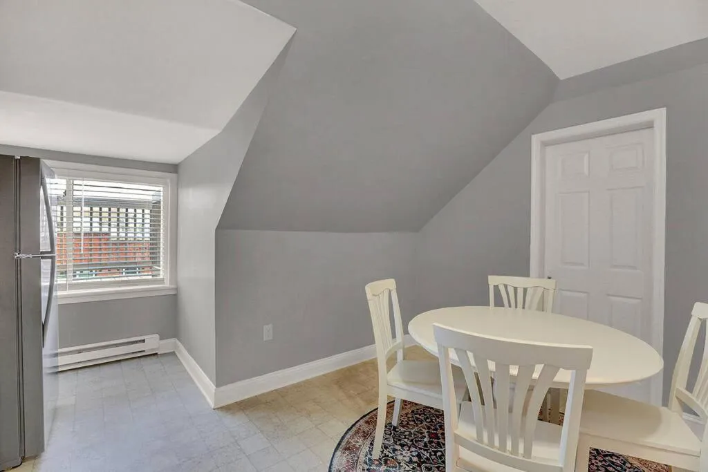 Suites on Seneca - Gorgeous One Bedroom Apartment