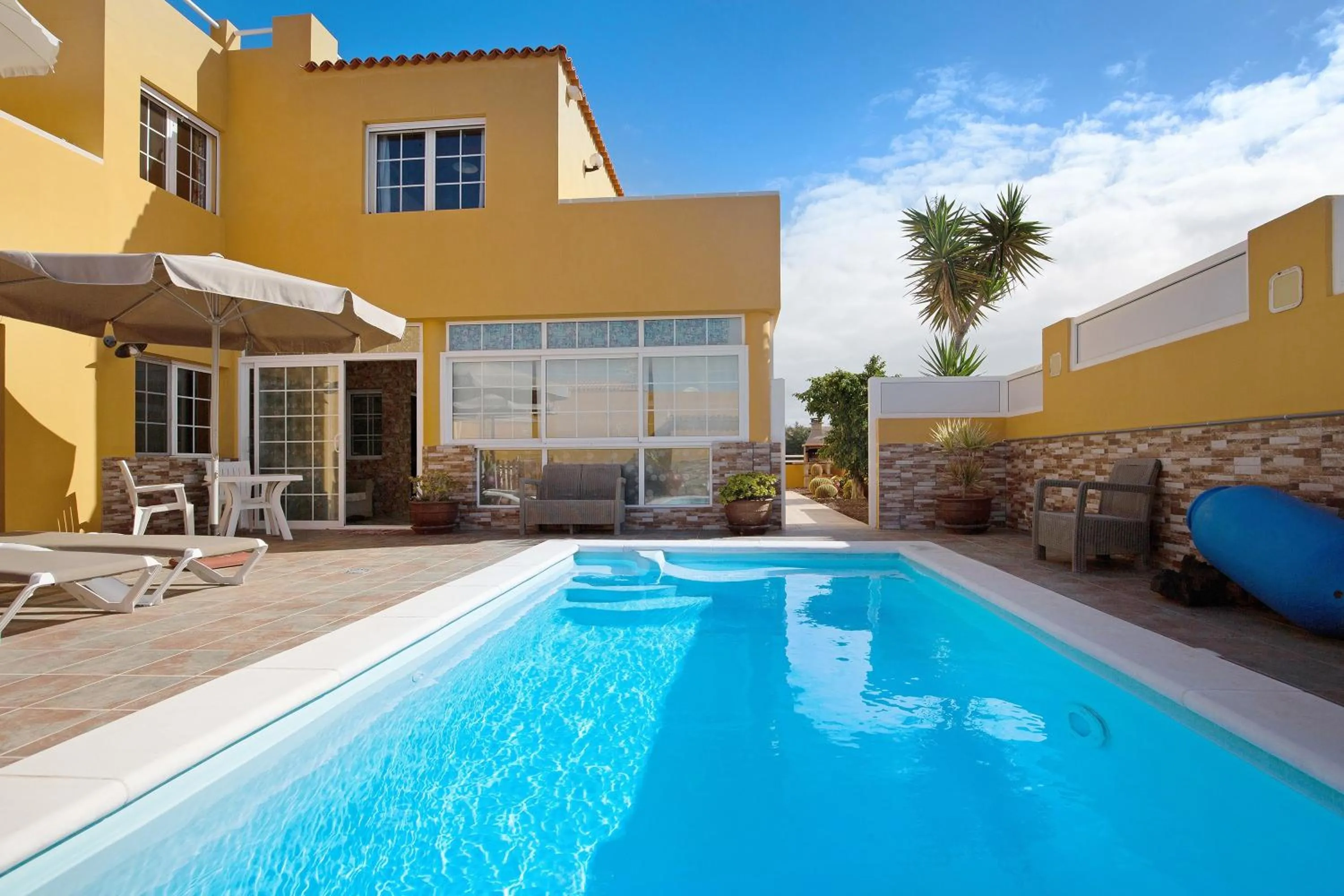 Property building in Casa Paco 2