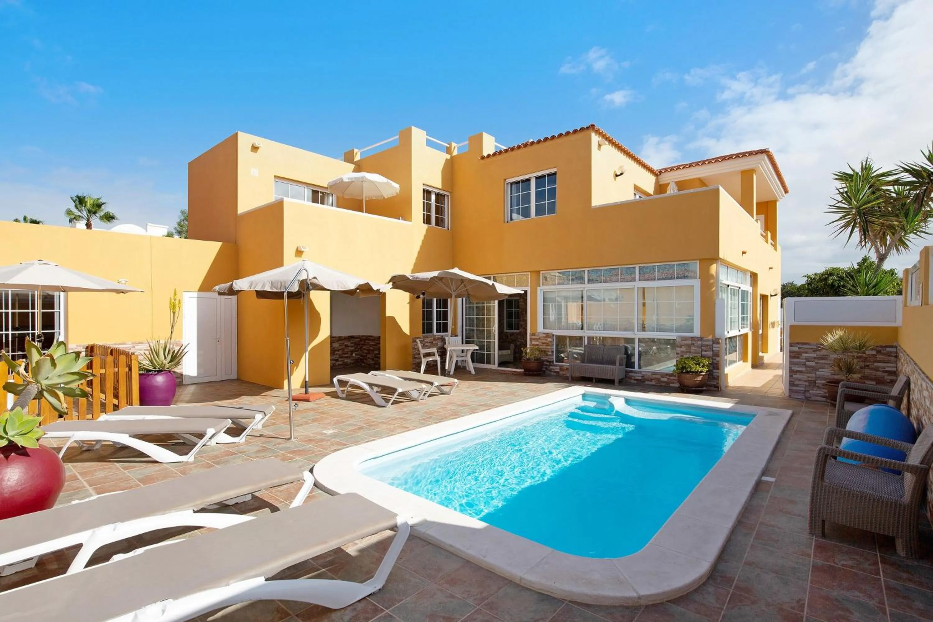 Property building in Casa Paco 3