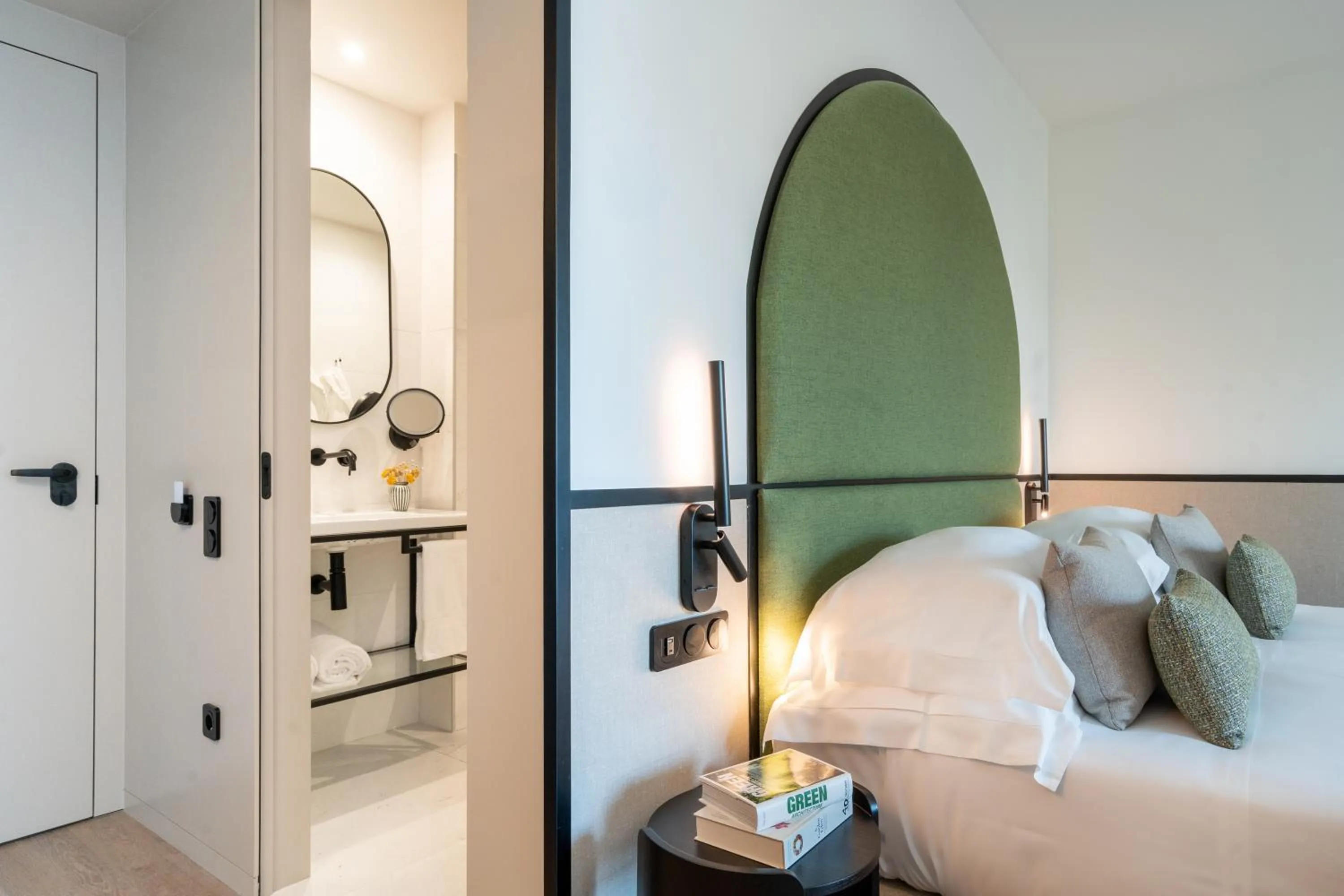 Bedroom, Bed in The Editory Garden Porto Hotel