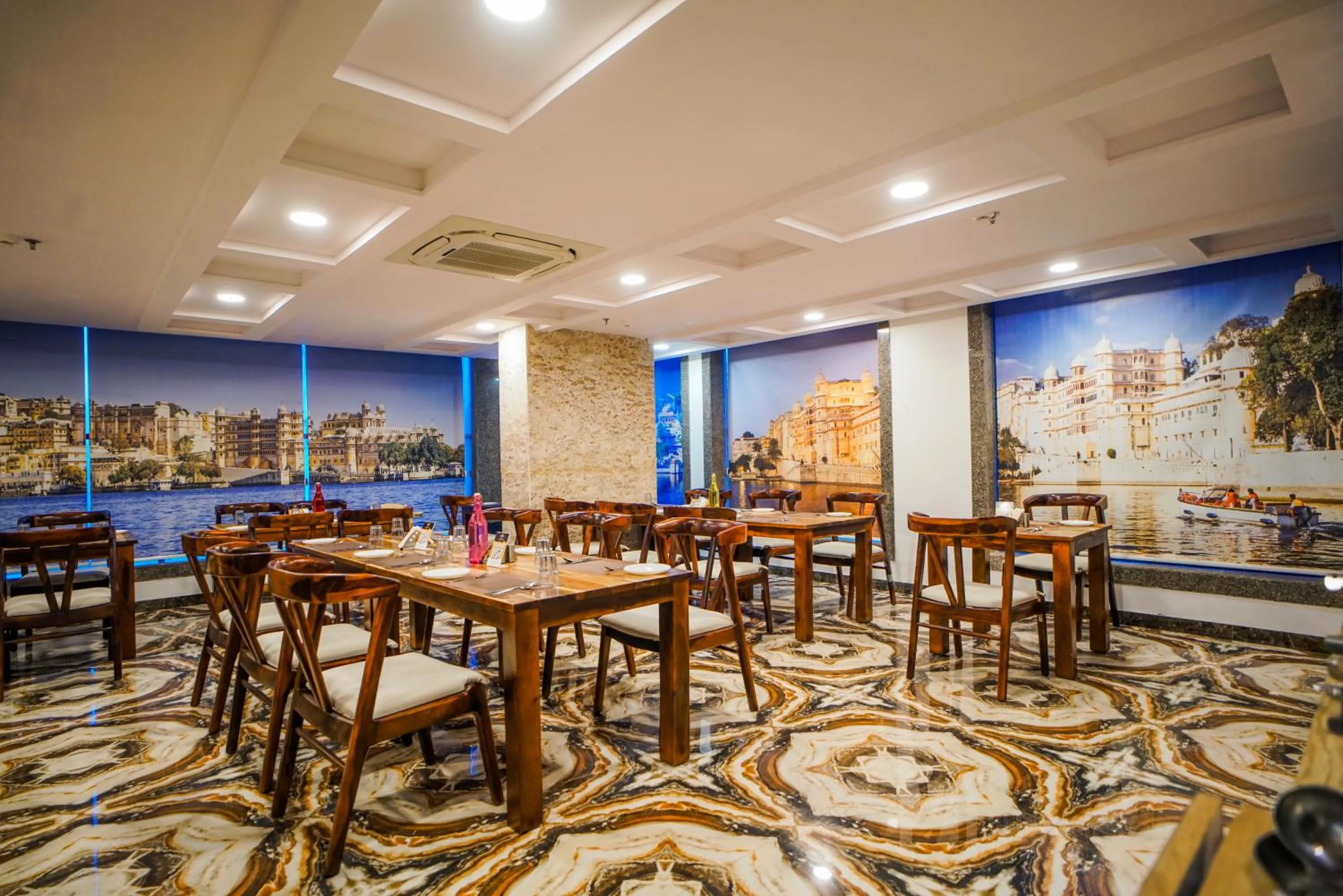 Restaurant/places to eat in Pax Hotel Grand Blue 3 min walk from Udaipur city Railway Station