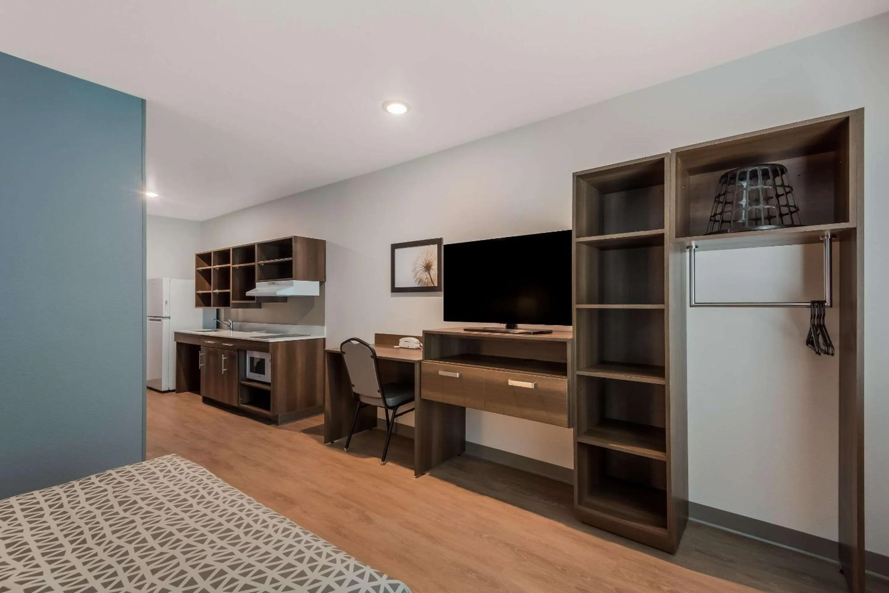 Bedroom in WoodSpring Suites Bellflower - Los Angeles