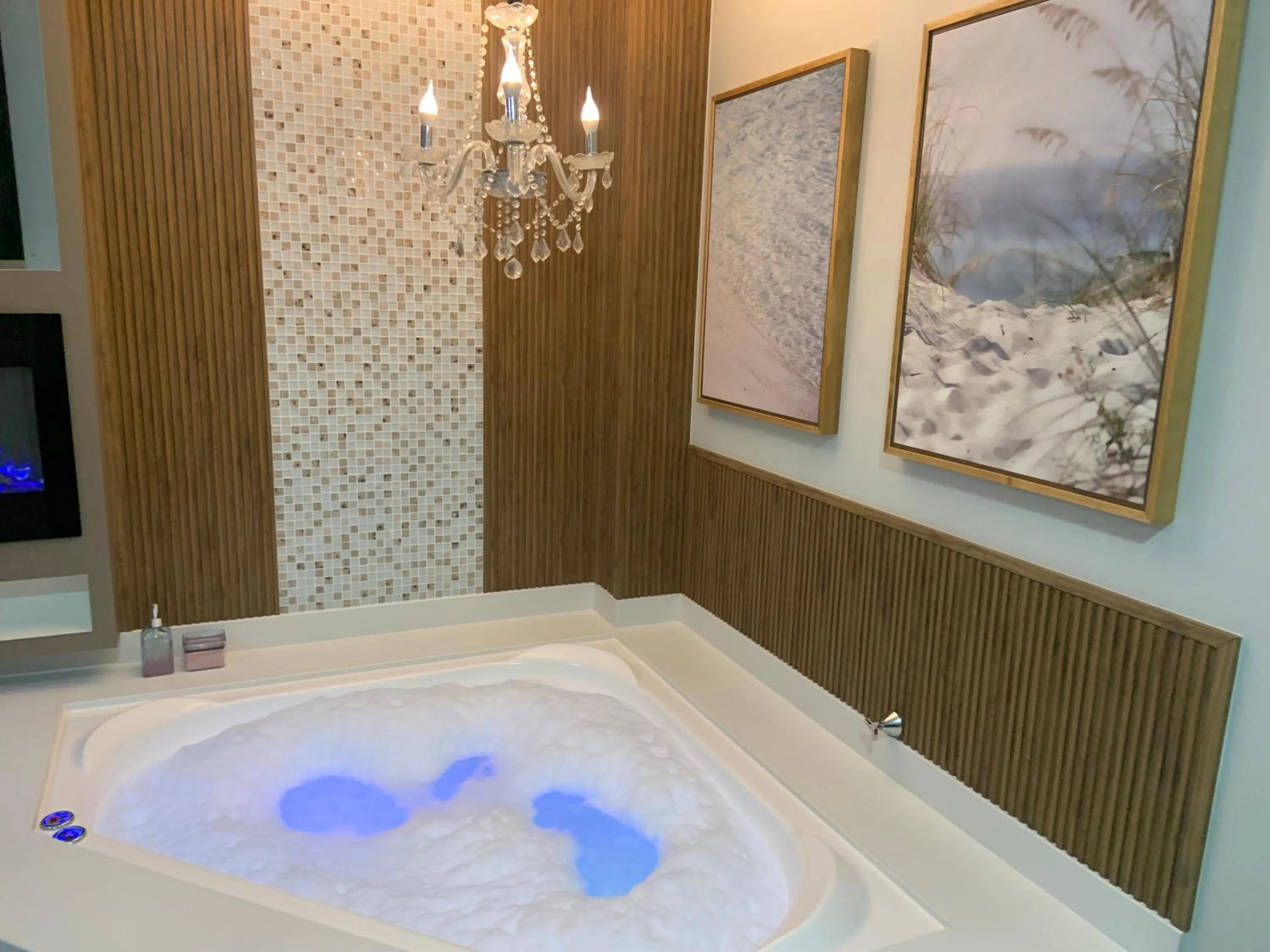 Hot Tub in Villa Das Conchas