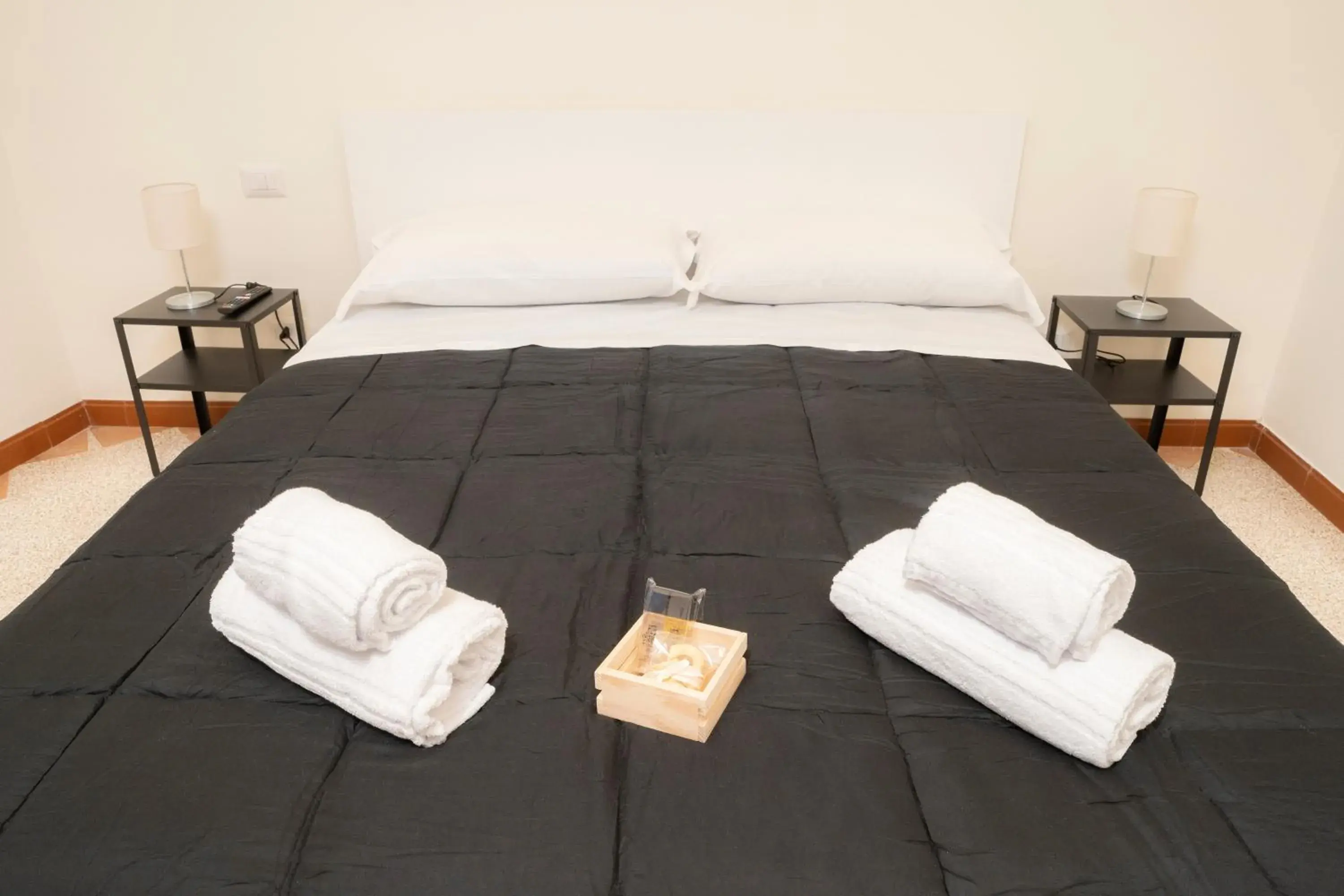 Superior Queen Room - single occupancy in Centometri Superior Queen Room - single occupancy in Centometri