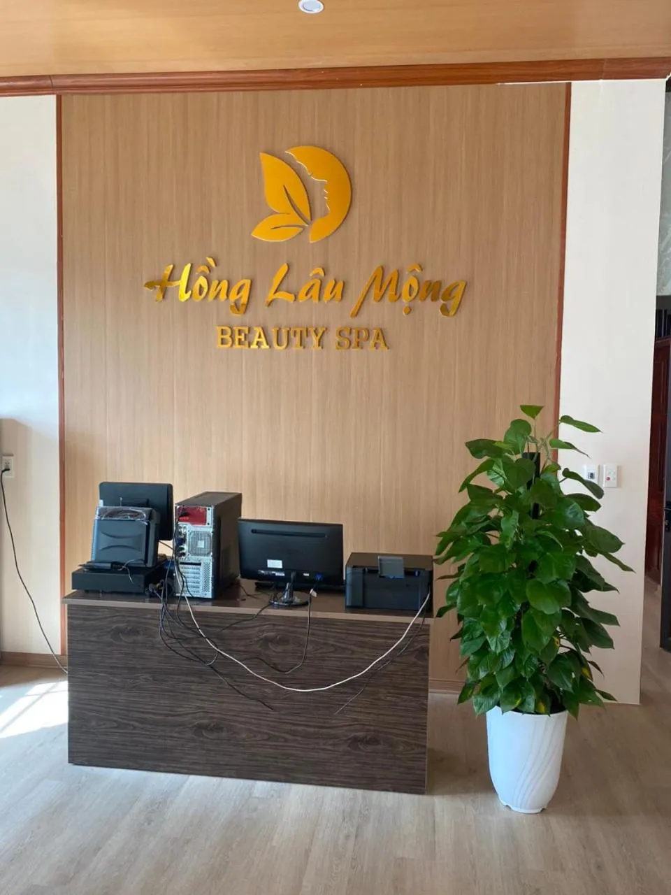 Sauna in PHÚ QUÝ HOTEL near ĐÔNG KINH MARKET