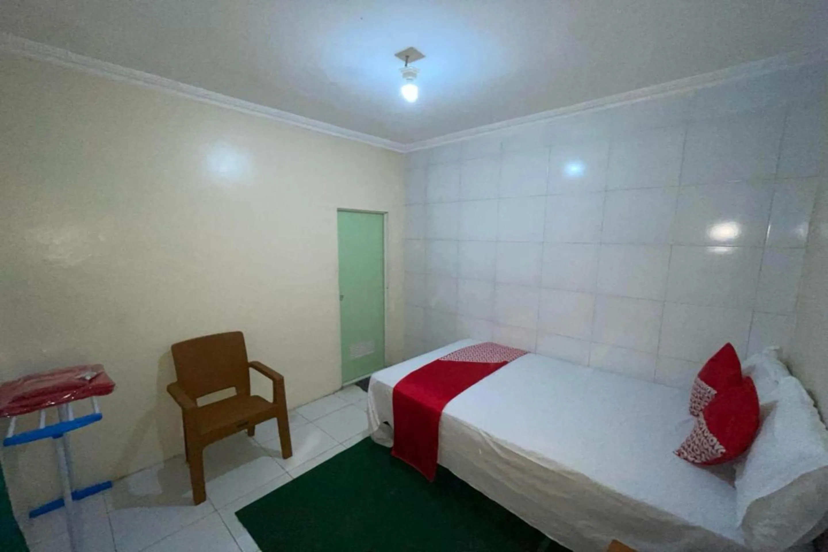 Bedroom in OYO 91920 Pondok'ku Inn