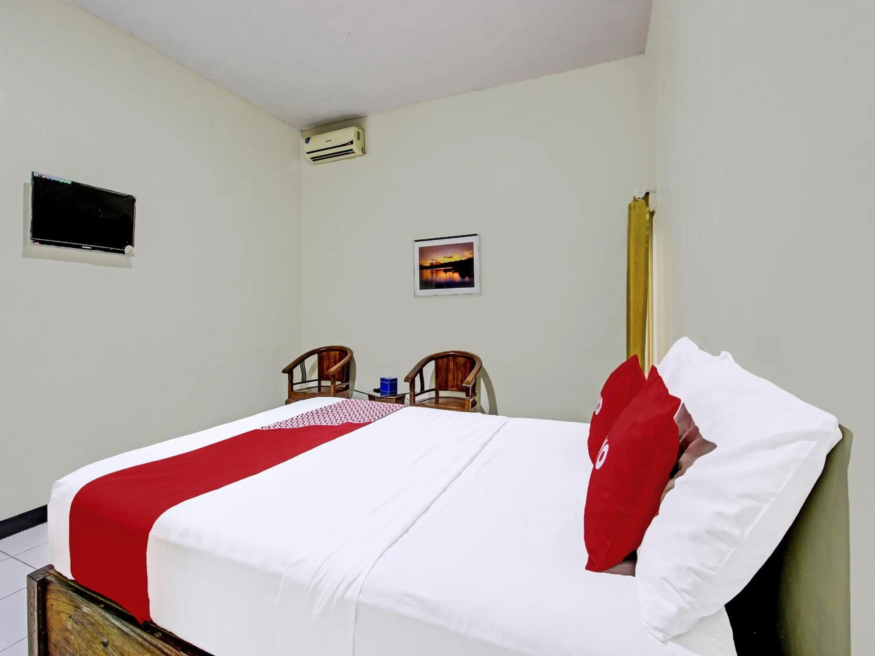 Bedroom in OYO 91920 Pondok'ku Inn