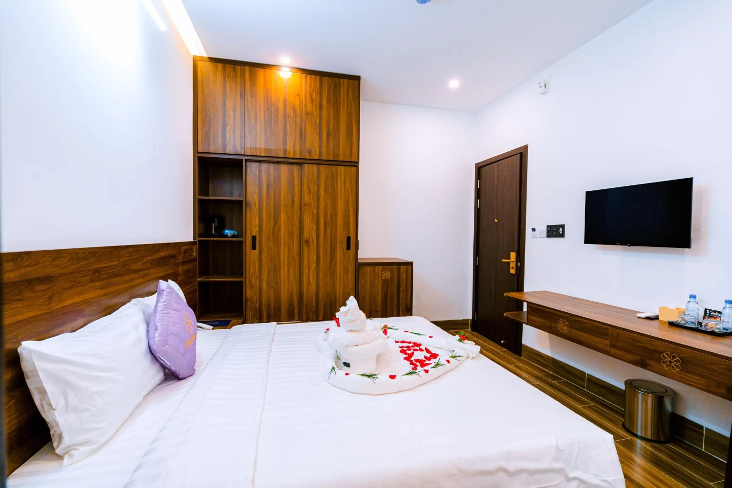 Bed in Hue Golden Inn Hotel