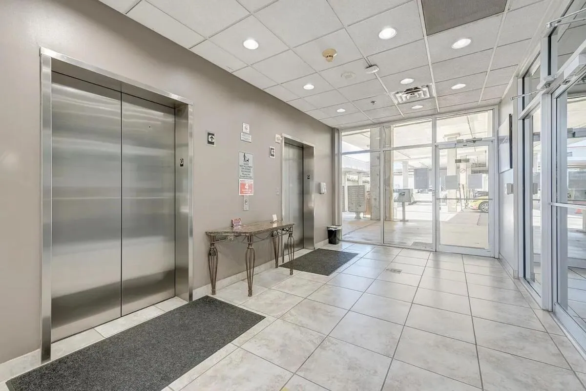 elevator in 3/3 Condo on Texas Motor Speedway