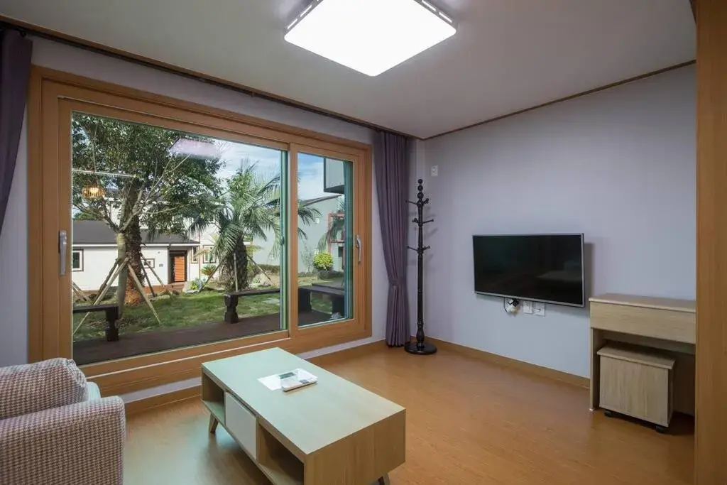 One-Bedroom House in THE SOME PENSION One-Bedroom House in THE SOME PENSION