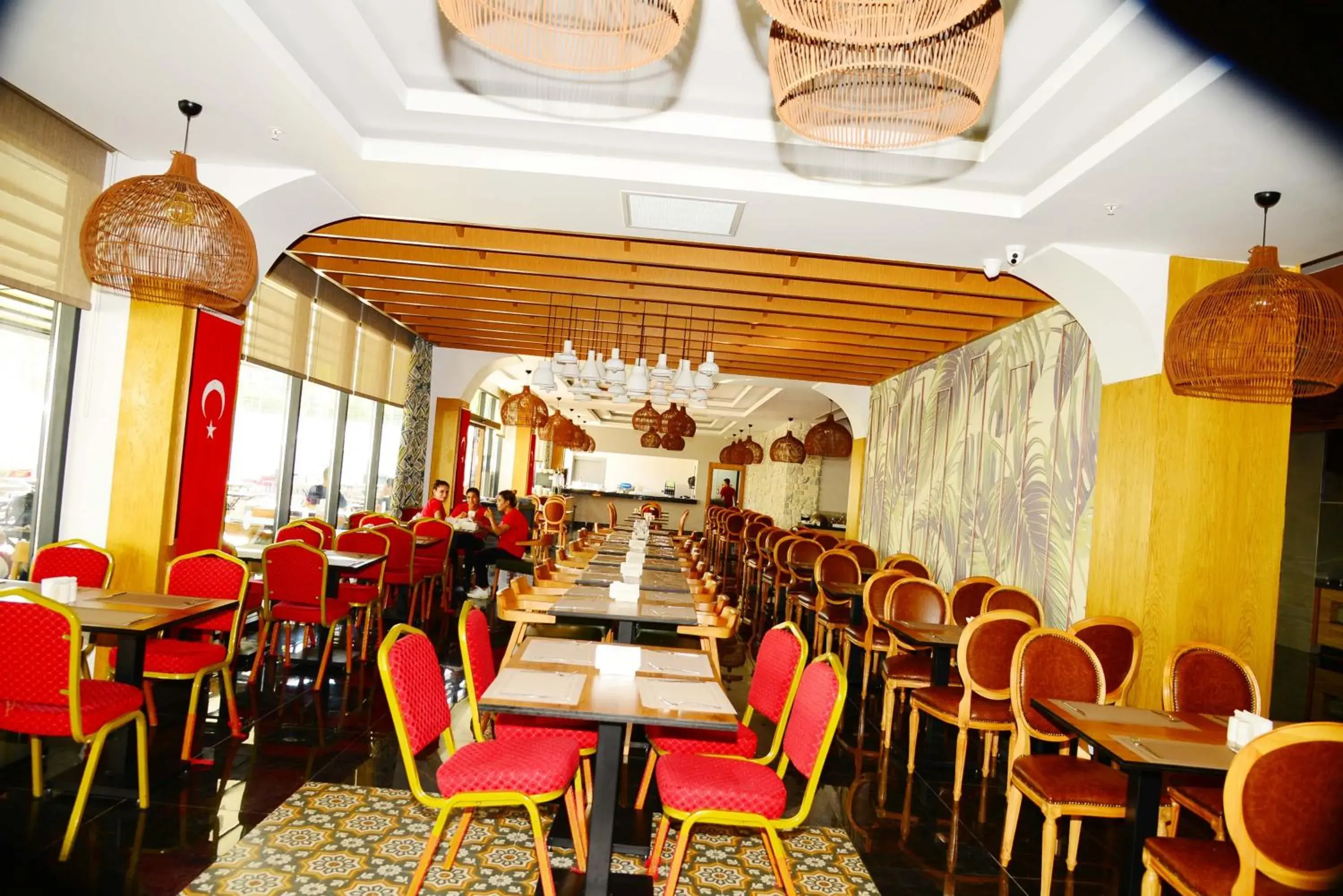 Restaurant/places to eat in Hane Sun Elite Hotel Restaurant/places to eat in Hane Sun Elite Hotel