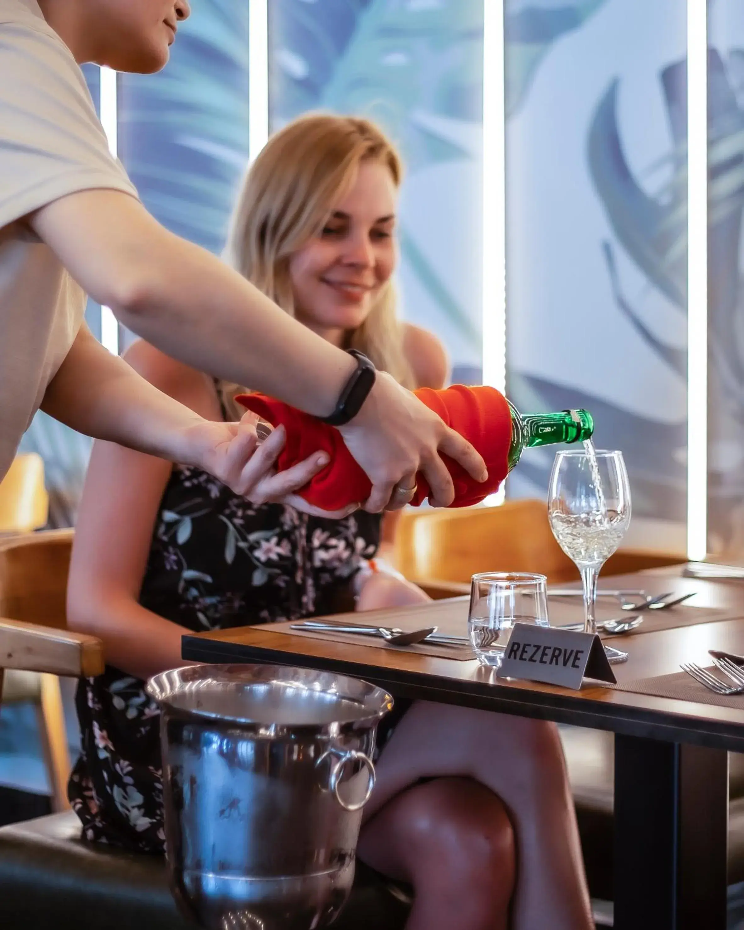 Restaurant/places to eat in Hane Sun Elite Hotel Restaurant/places to eat in Hane Sun Elite Hotel