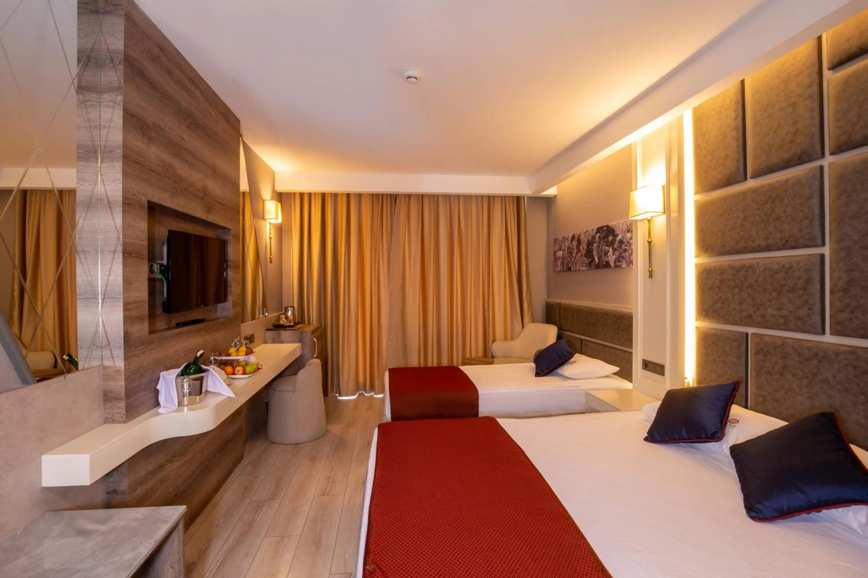 Photo of the whole room, Bed in Hane Sun Elite Hotel