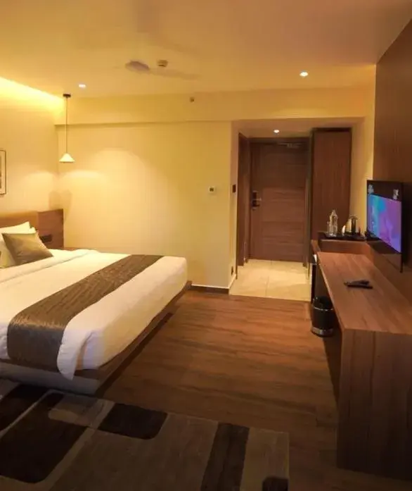 TV and multimedia, Bed in Crystal Suites TV and multimedia, Bed in Crystal Suites