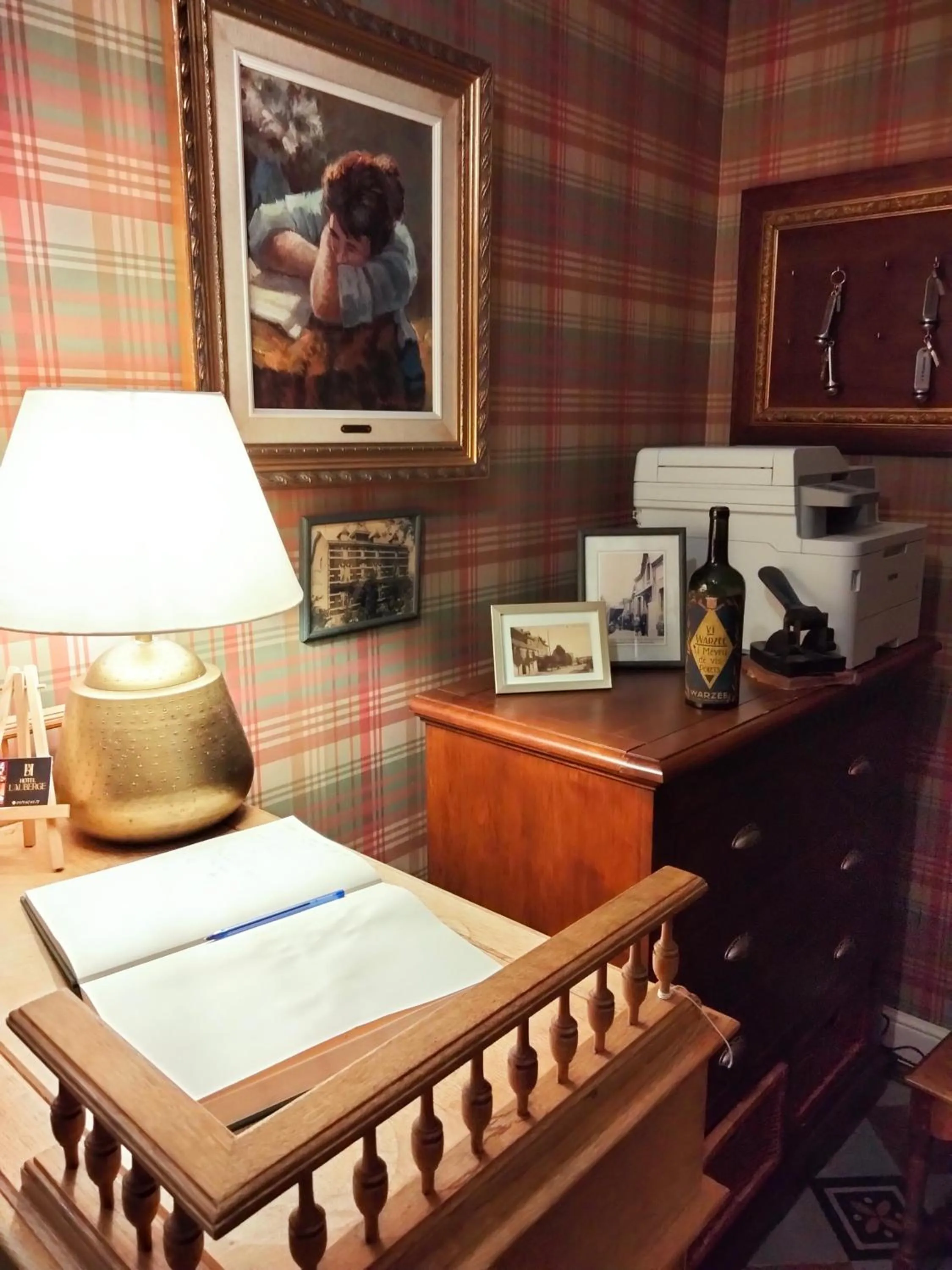 Lobby or reception in L'auberge hôtel Beauraing