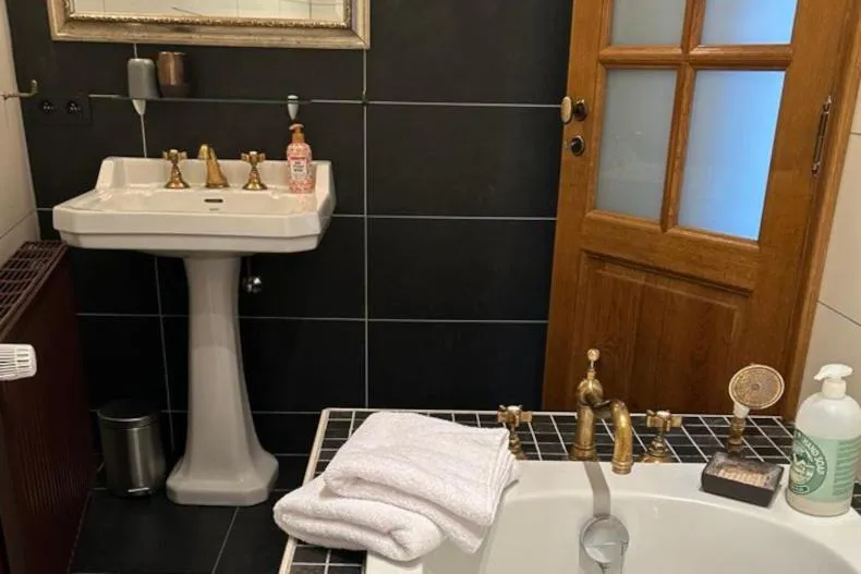 Bathroom in L'auberge Beauraing