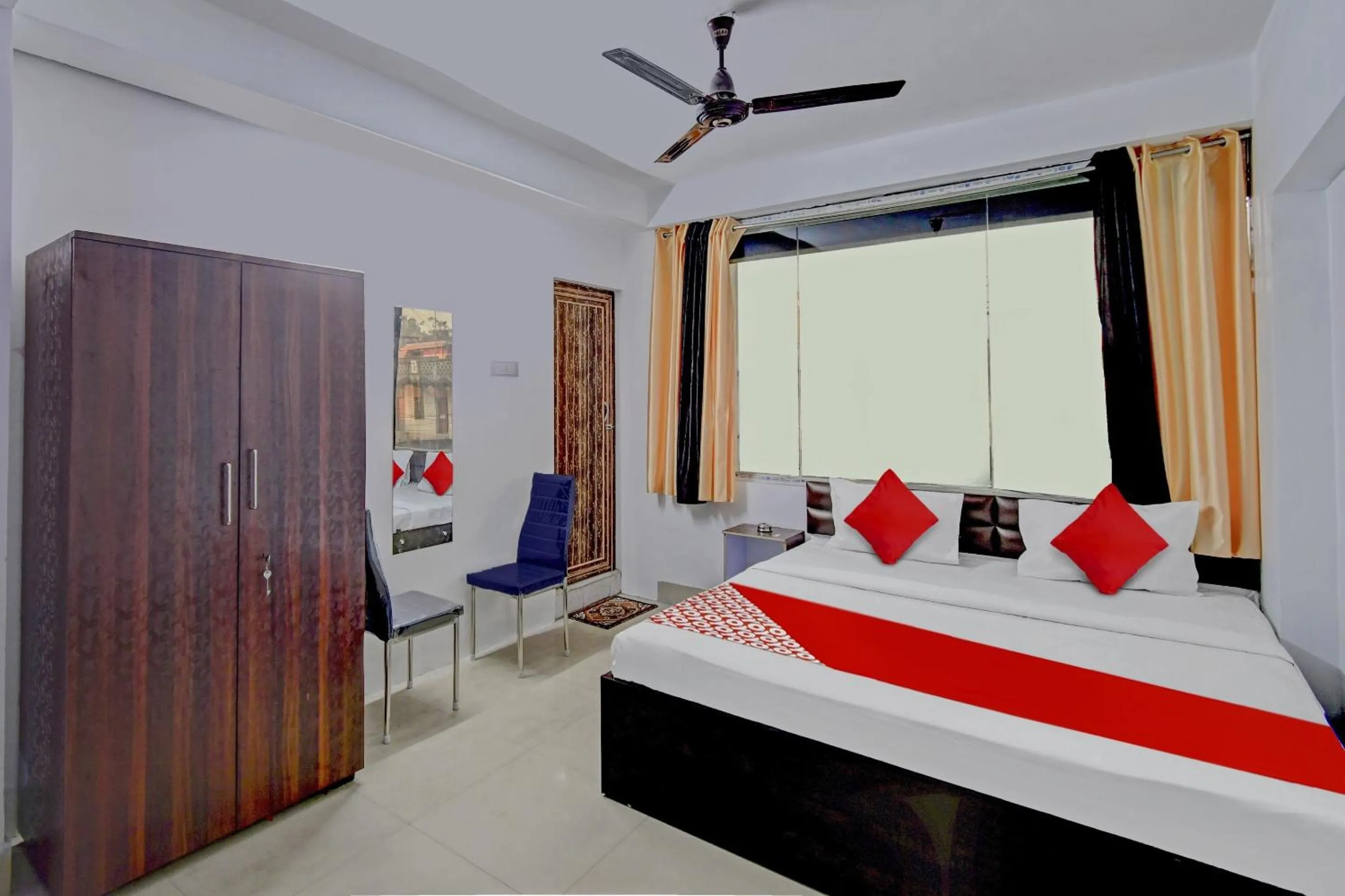 Bedroom, Bed in Hotel O ALISHA LODGE