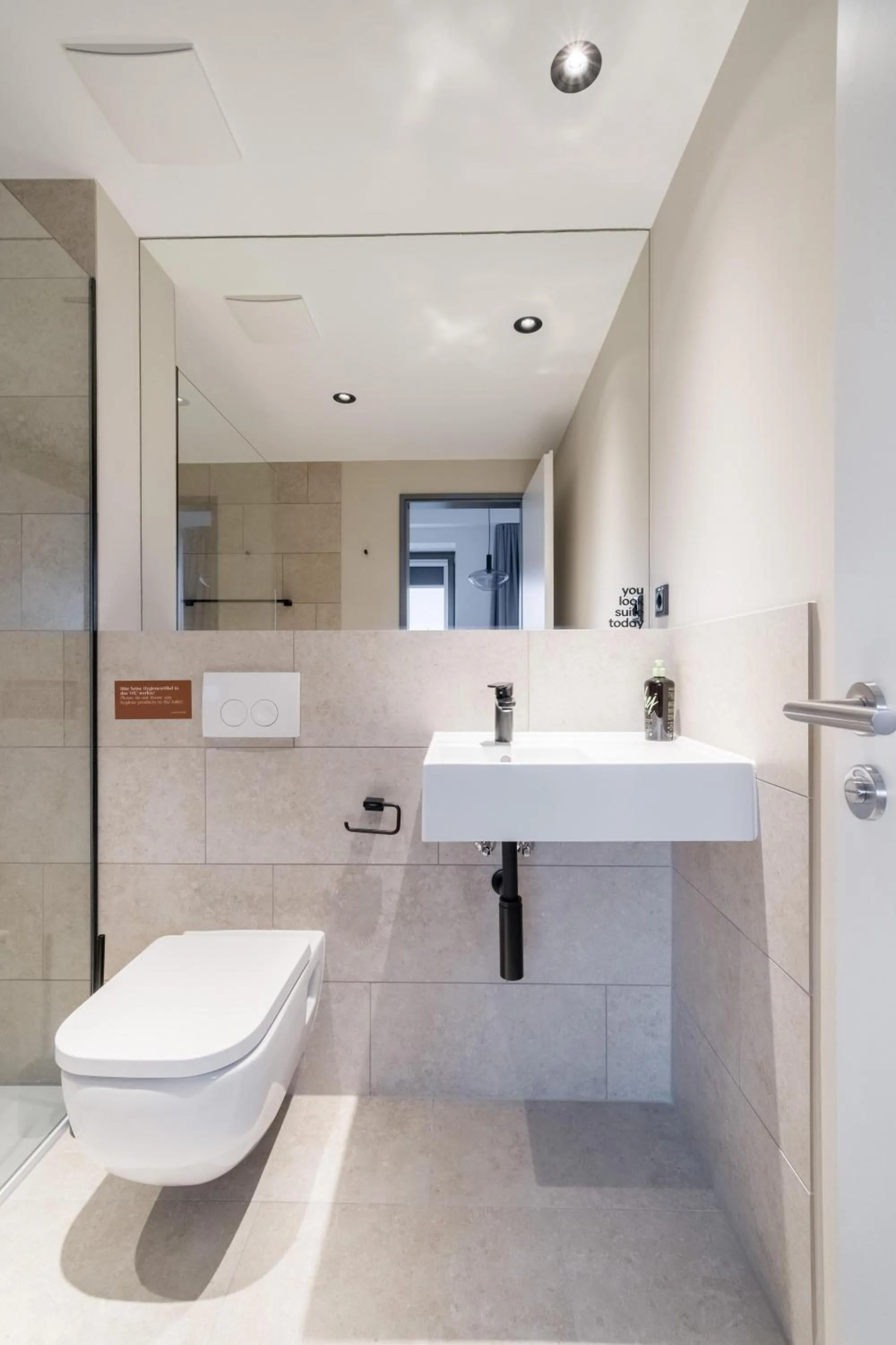 Bathroom in Limehome Saarbrücken Berliner Promenade