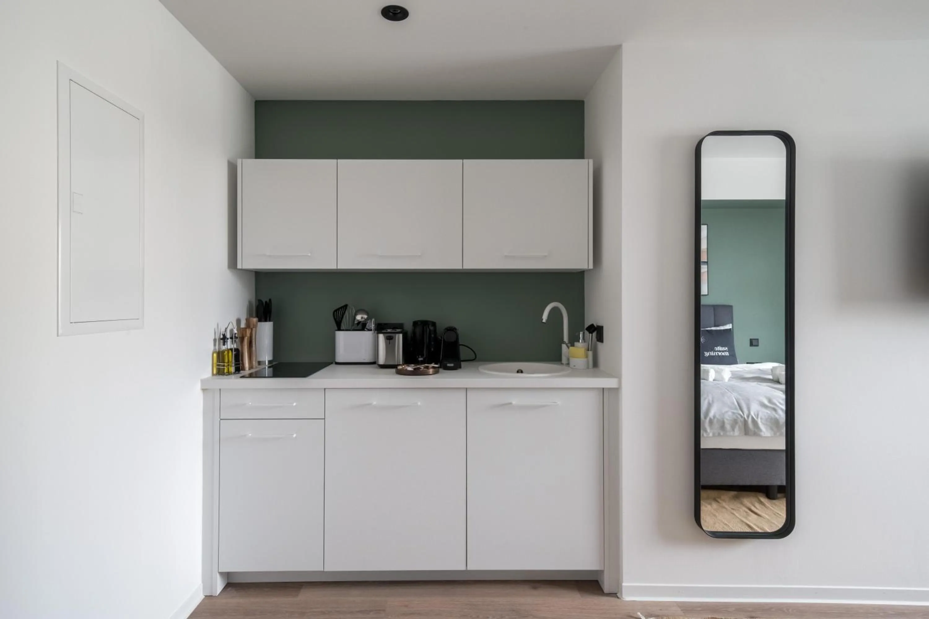 Kitchen or kitchenette in Limehome Saarbrücken Berliner Promenade