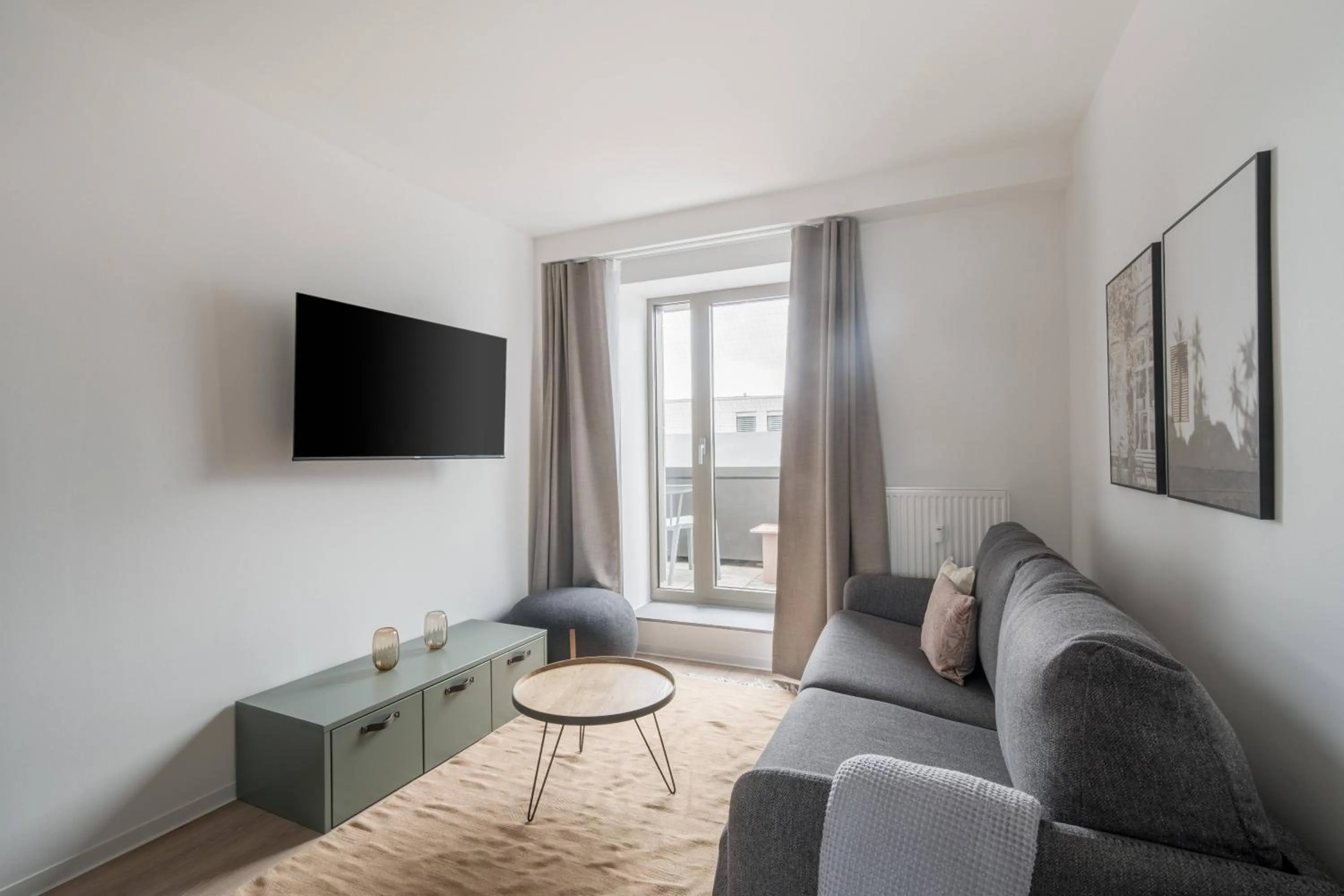 TV and multimedia in Limehome Saarbrücken Berliner Promenade