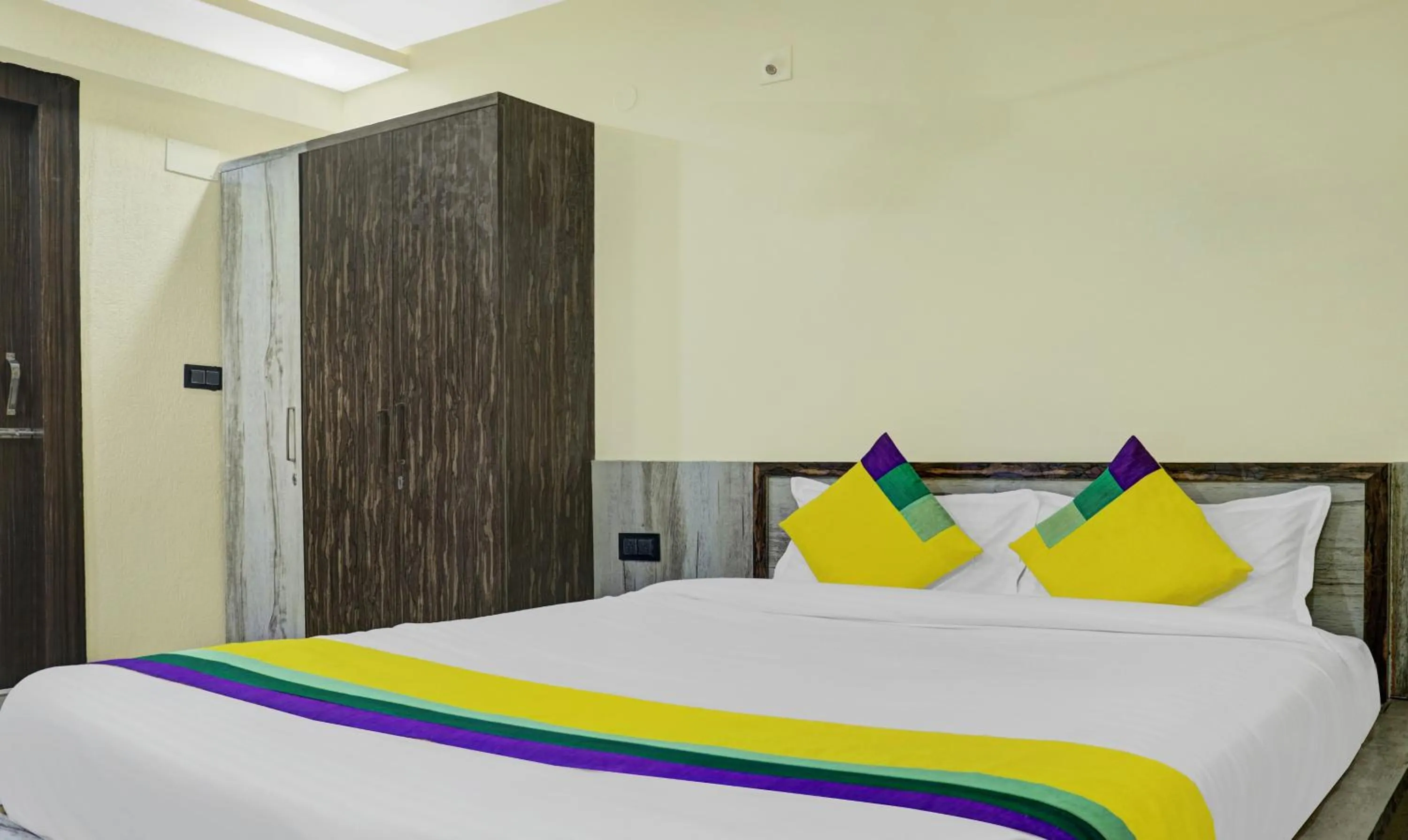 Bedroom, Bed in Itsy Hotels Cradle Regency