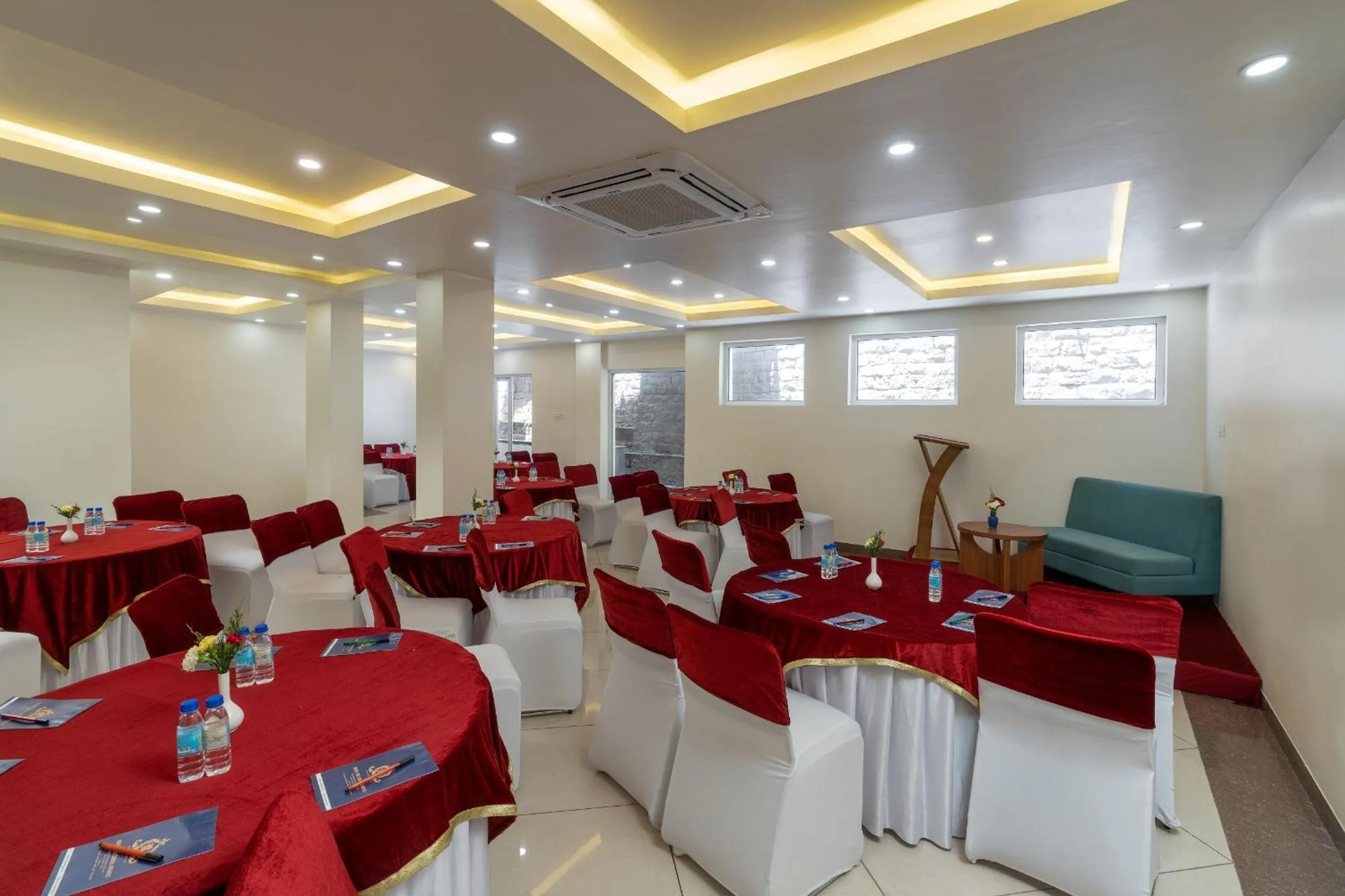 Banquet/Function facilities in Hotel The Chabal