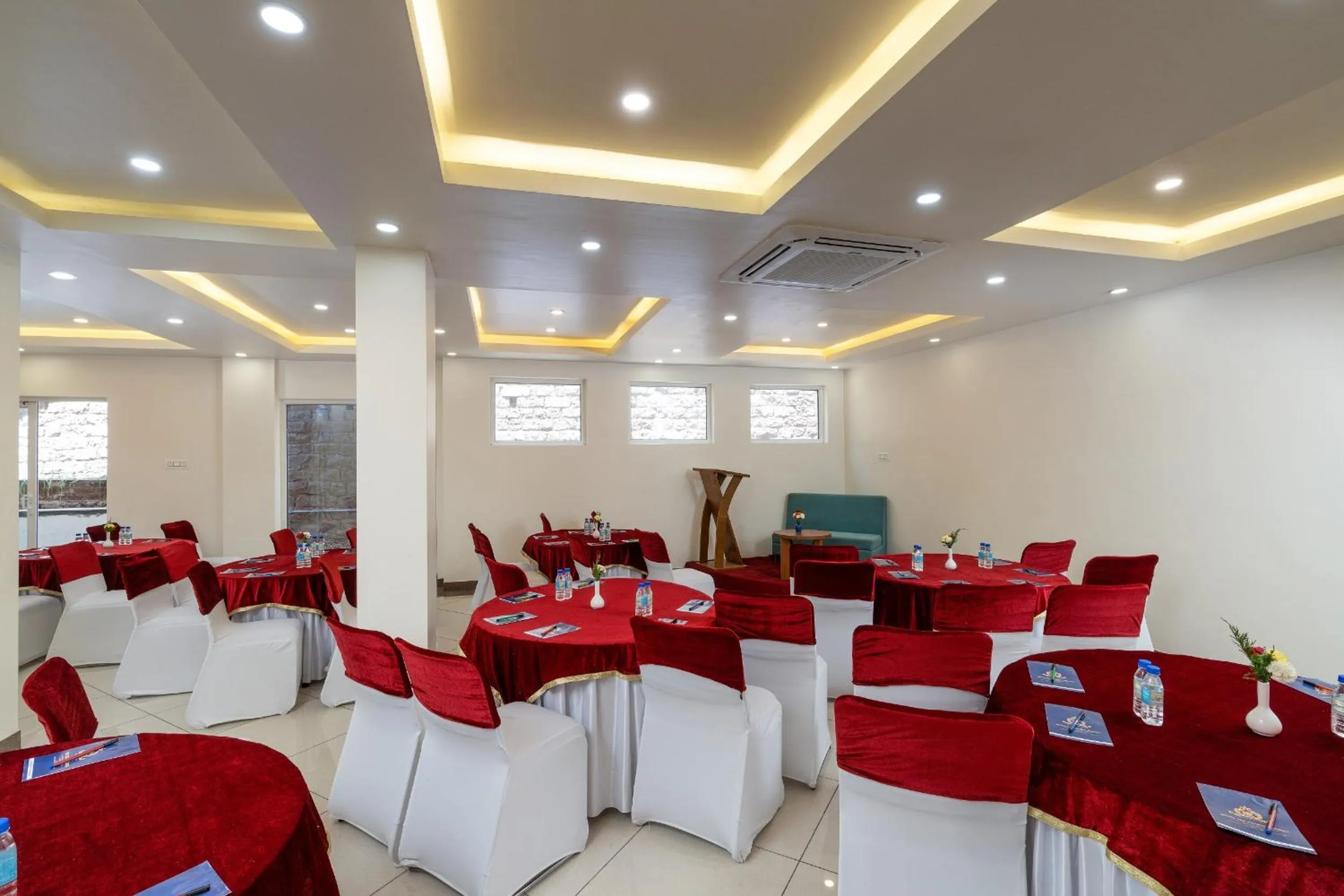 Banquet/Function facilities in Hotel The Chabal