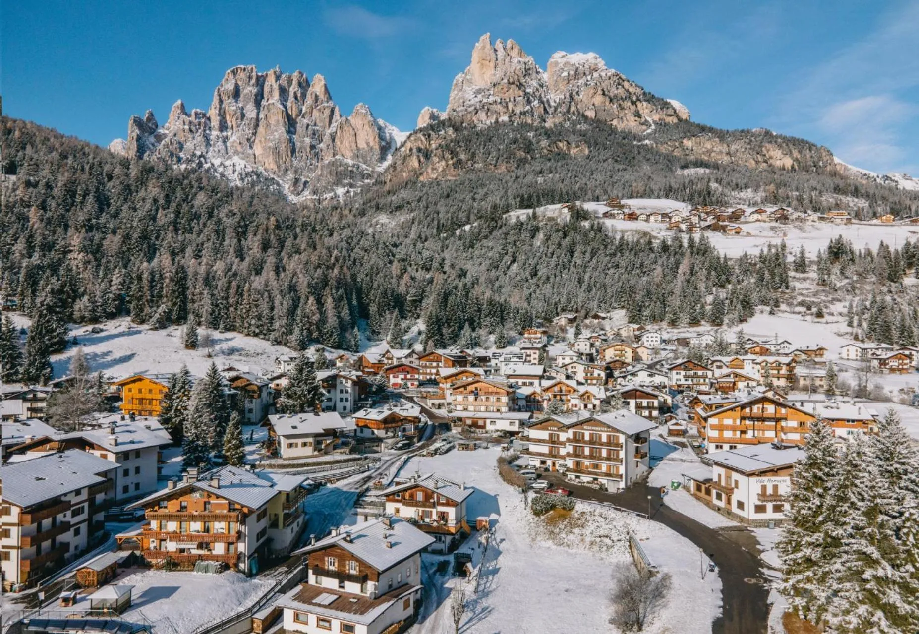 Property building in Hotel Garnì Rosengarten