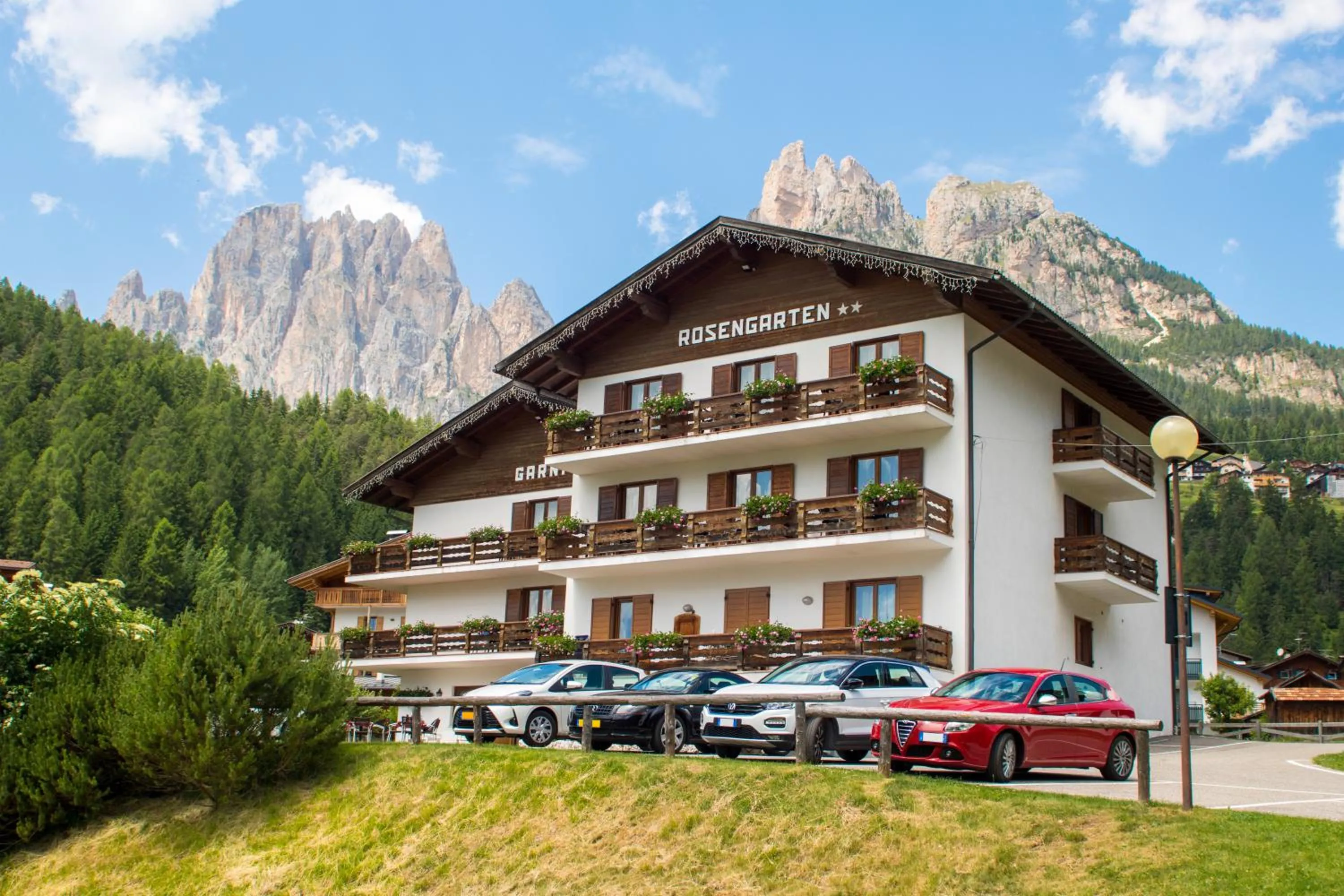 Property building in Hotel Garnì Rosengarten