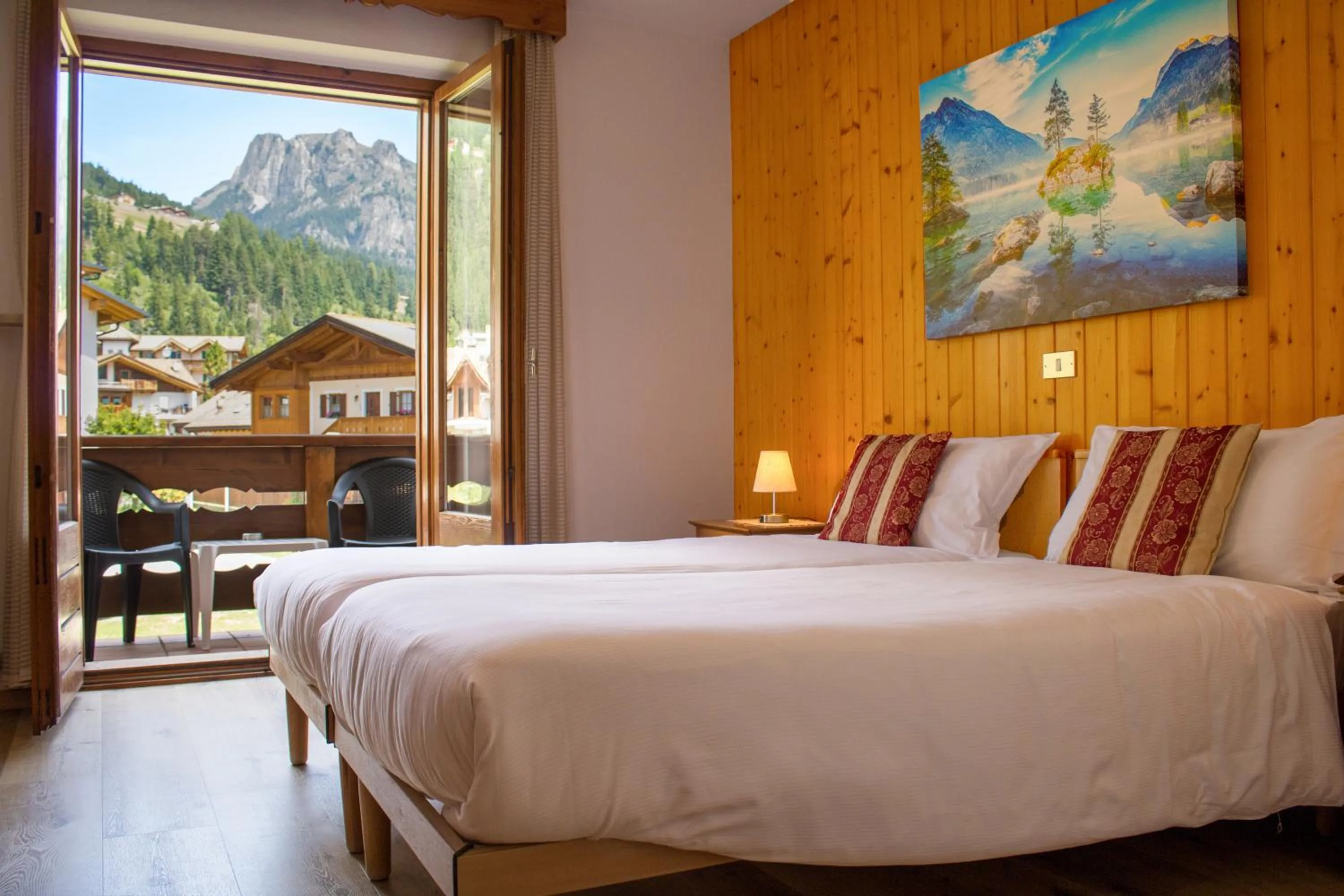 Natural landscape, Bed in Hotel Garnì Rosengarten