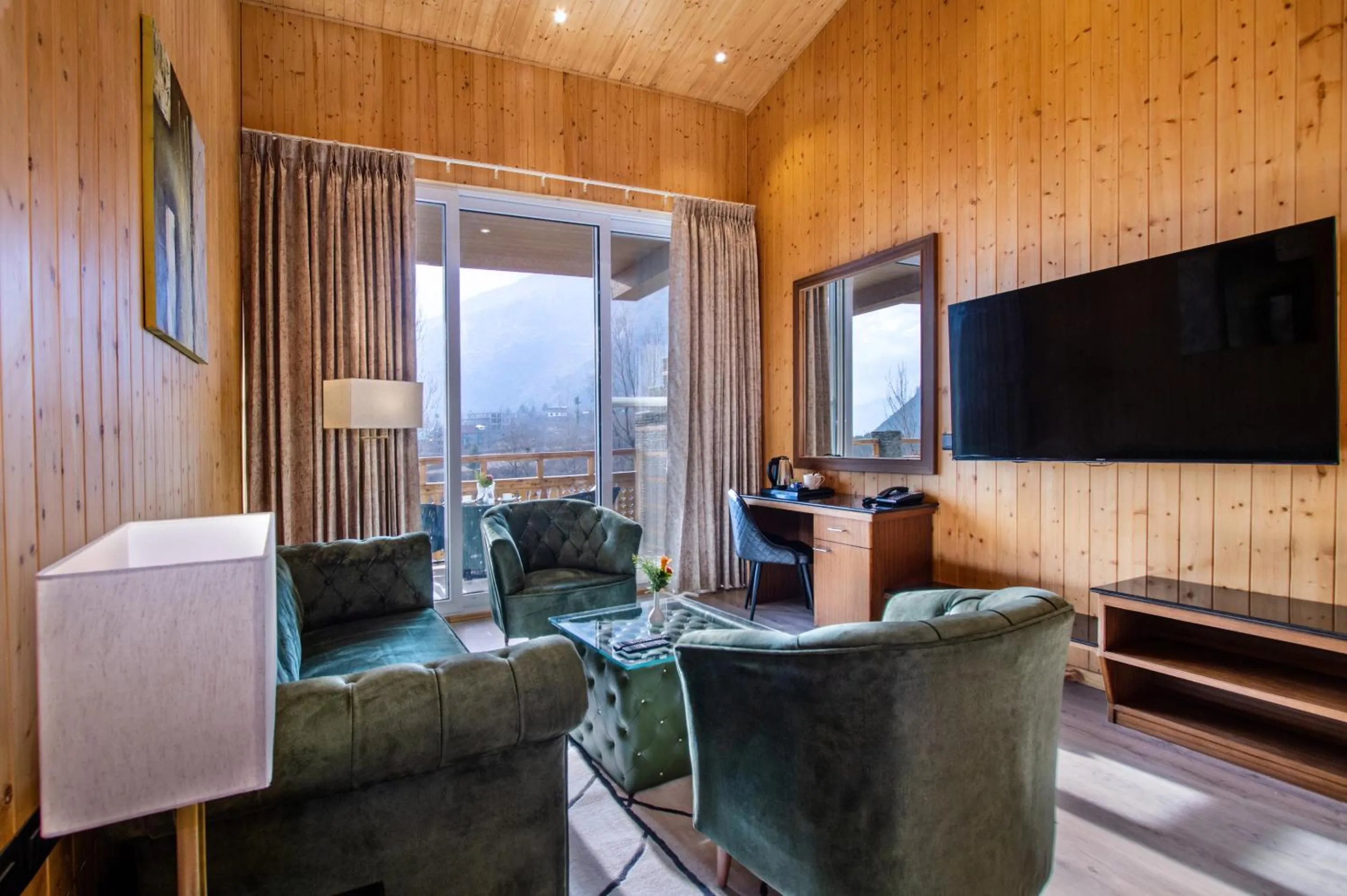 TV and multimedia in Palchan Hotel & Spa - A member of Radisson Individuals Retreats