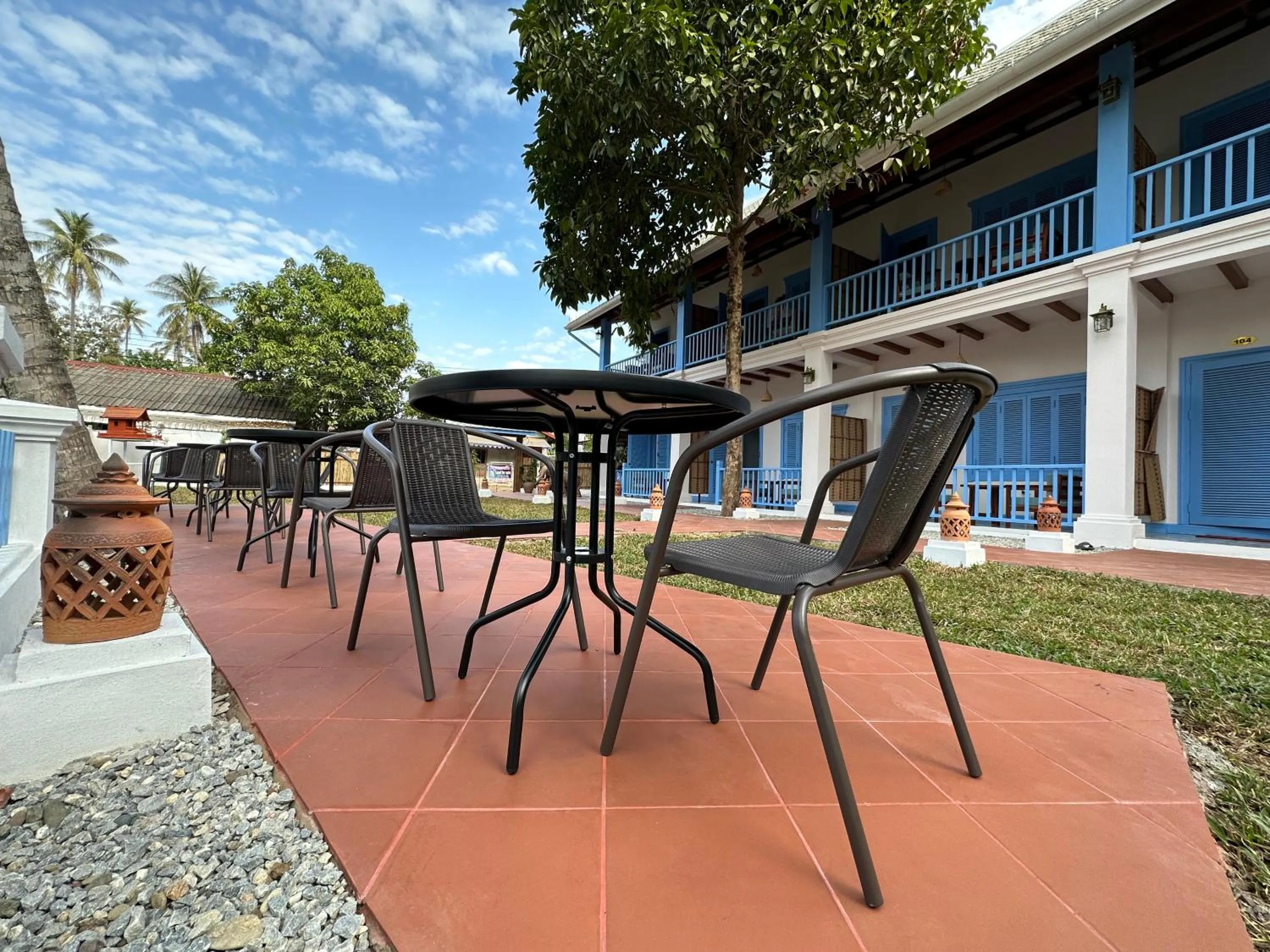 Day in Sadakham Hotel