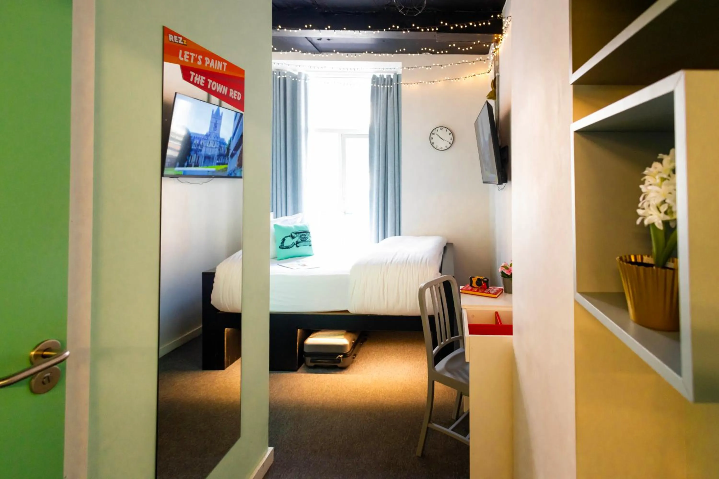 Bed in REZz Temple Bar, Dublin