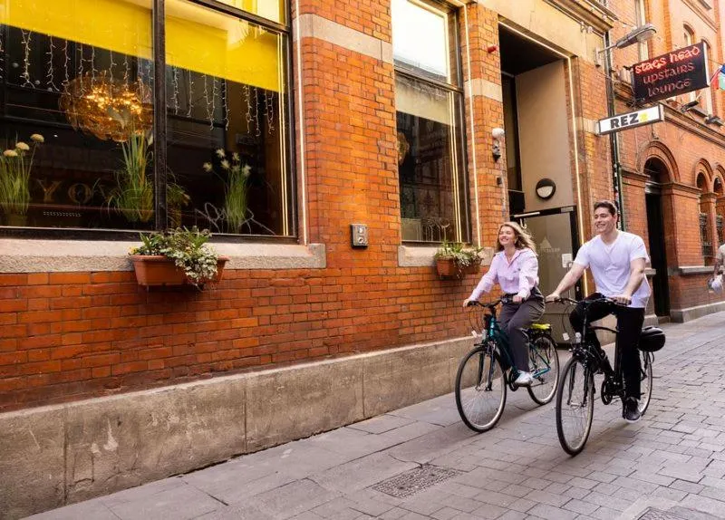 REZz Temple Bar, Dublin