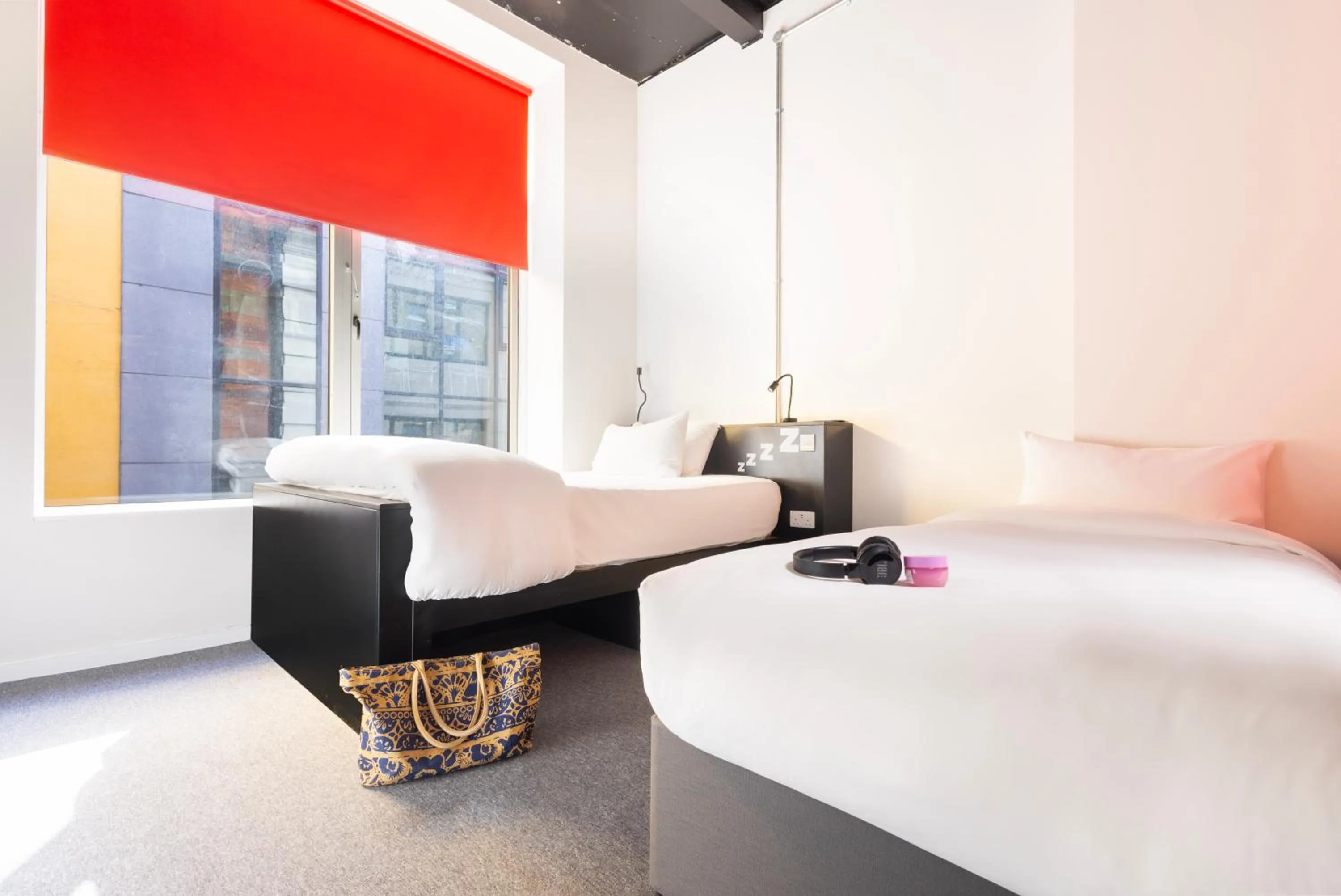 Bed in REZz Temple Bar, Dublin