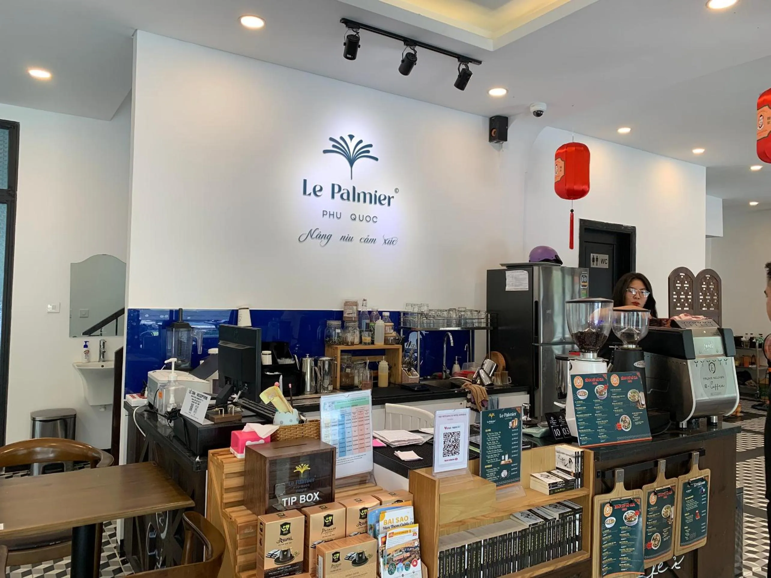 Lobby or reception in Le Palmier Phu Quoc Hotel - Free Shuttle To Grand World