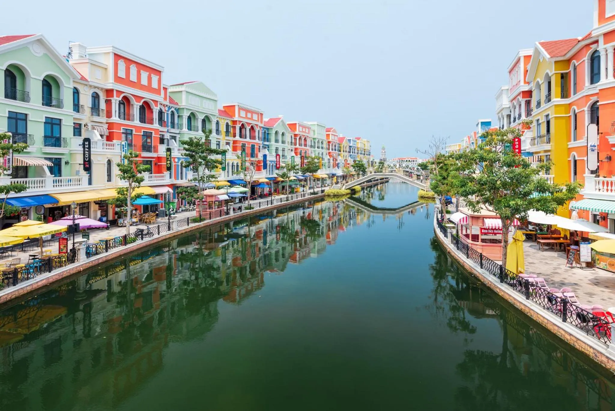 Nearby landmark in Le Palmier Phu Quoc Hotel - Free Shuttle To Grand World