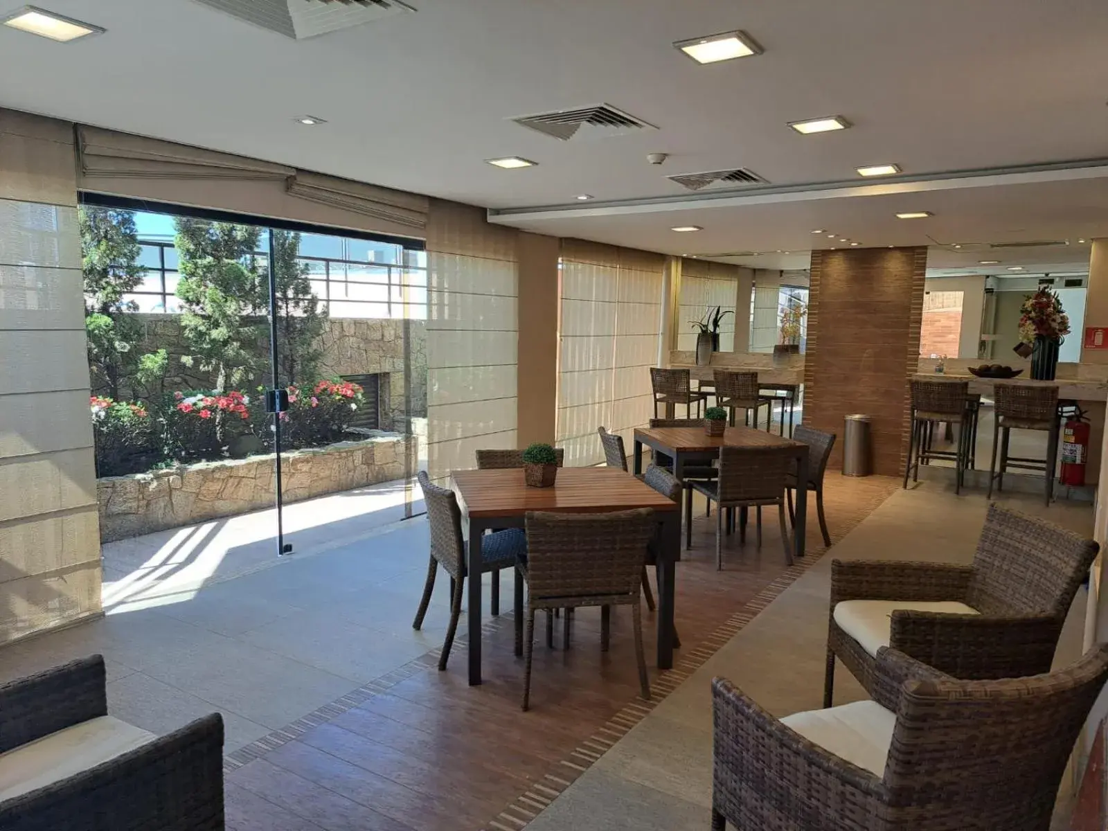 Property building in Cosmopolitan Praia Flat Property building in Cosmopolitan Praia Flat