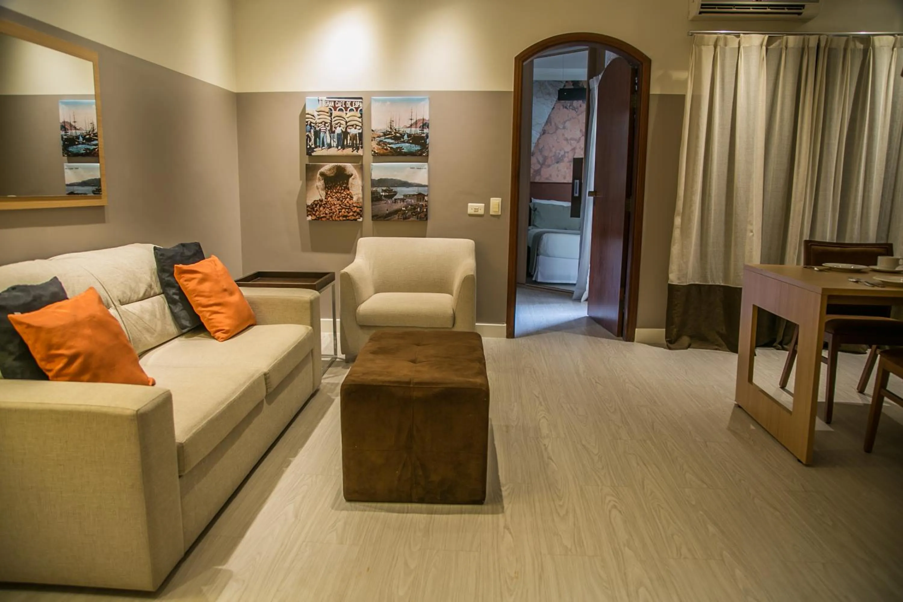 Living room in Cosmopolitan Praia Flat